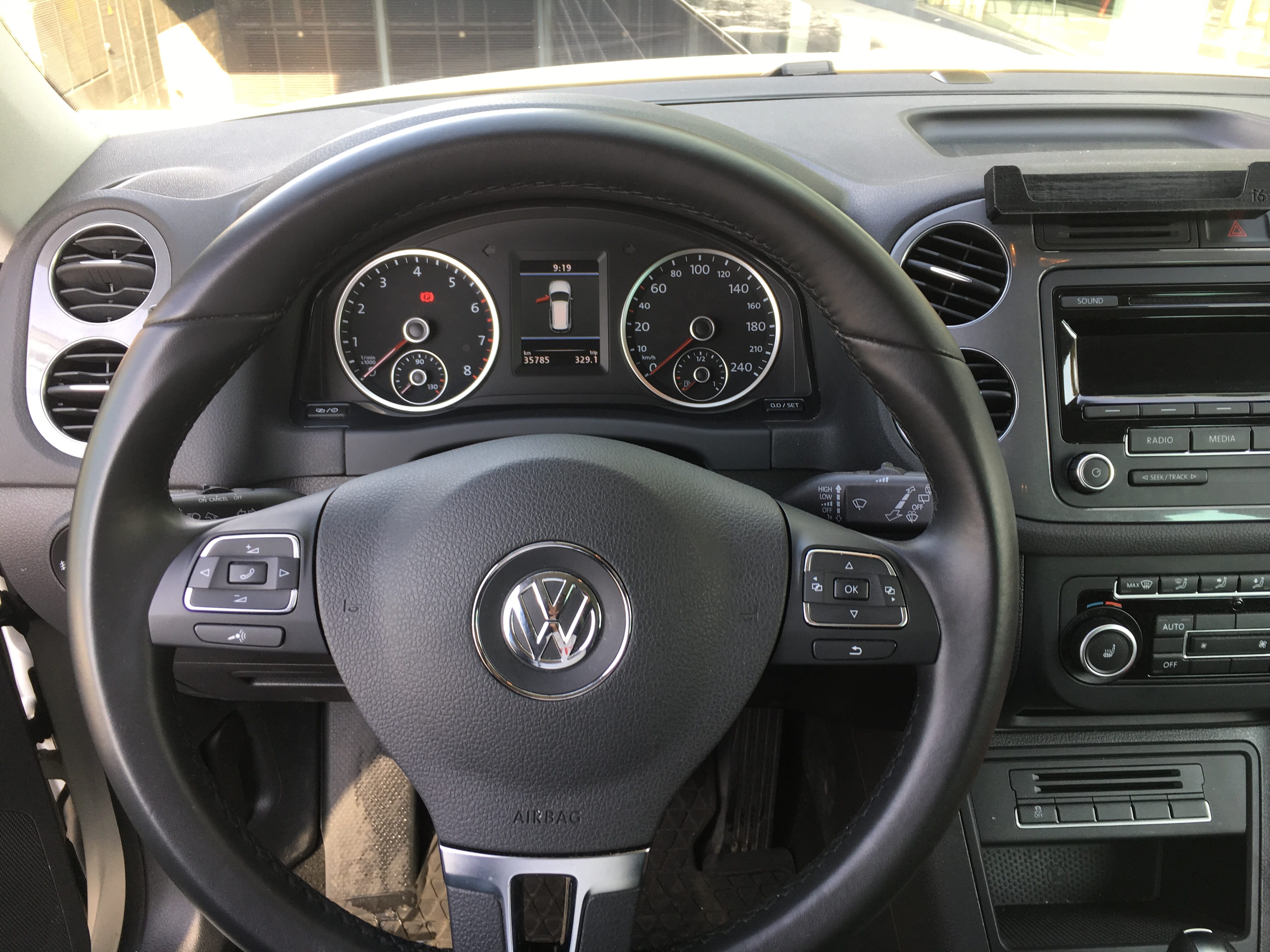 Volkswagen Tiguan 2.0 TSI mit Schneeketten