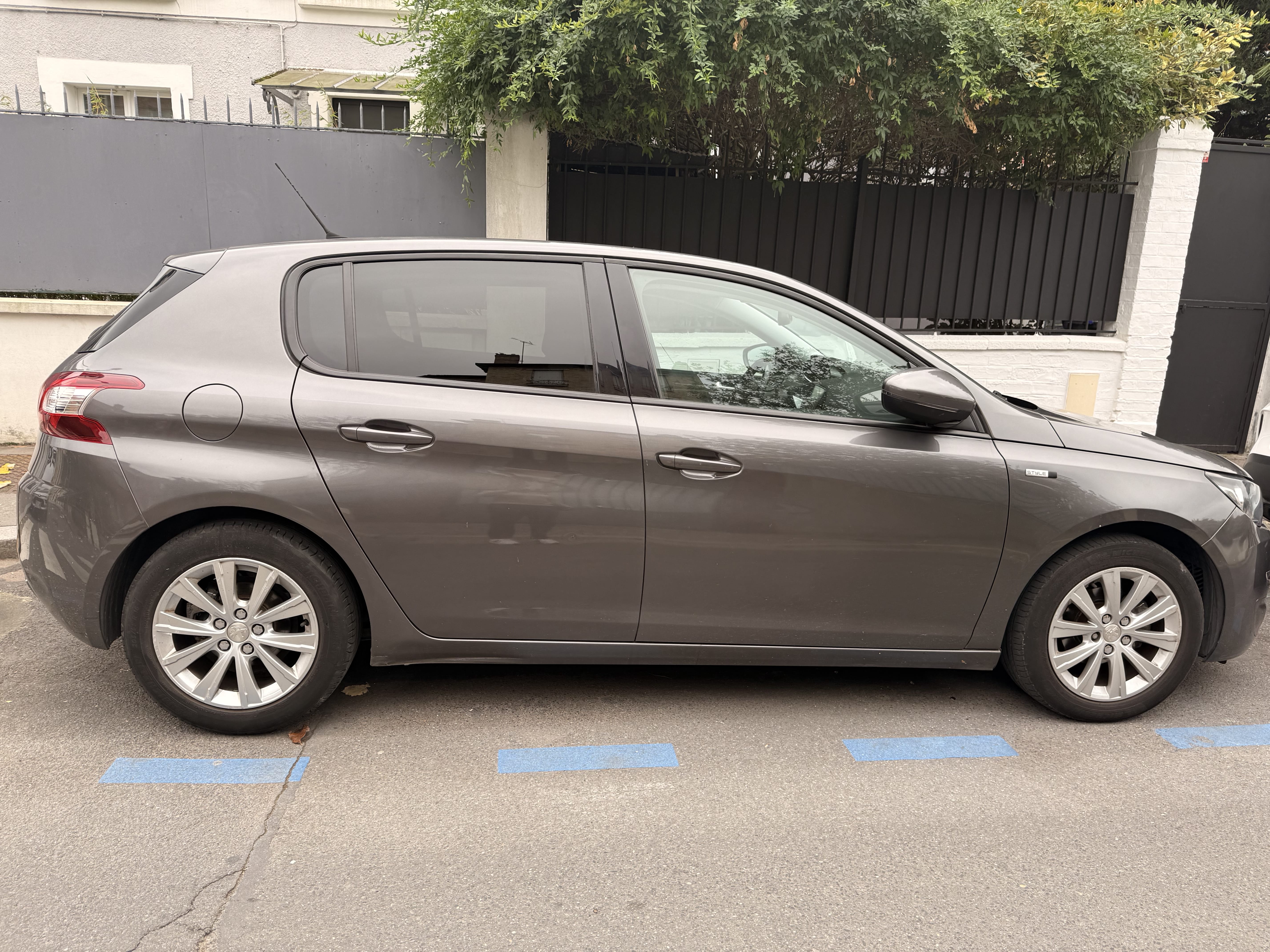 Peugeot 308 avec Climatisation