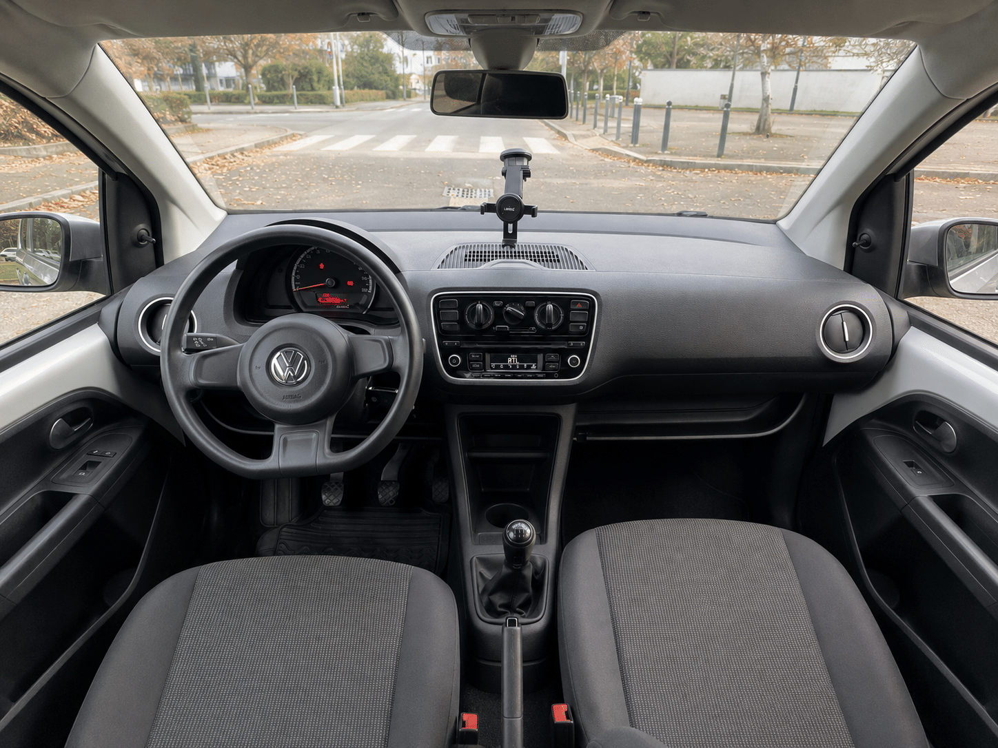 Volkswagen Up! avec Siège bébé