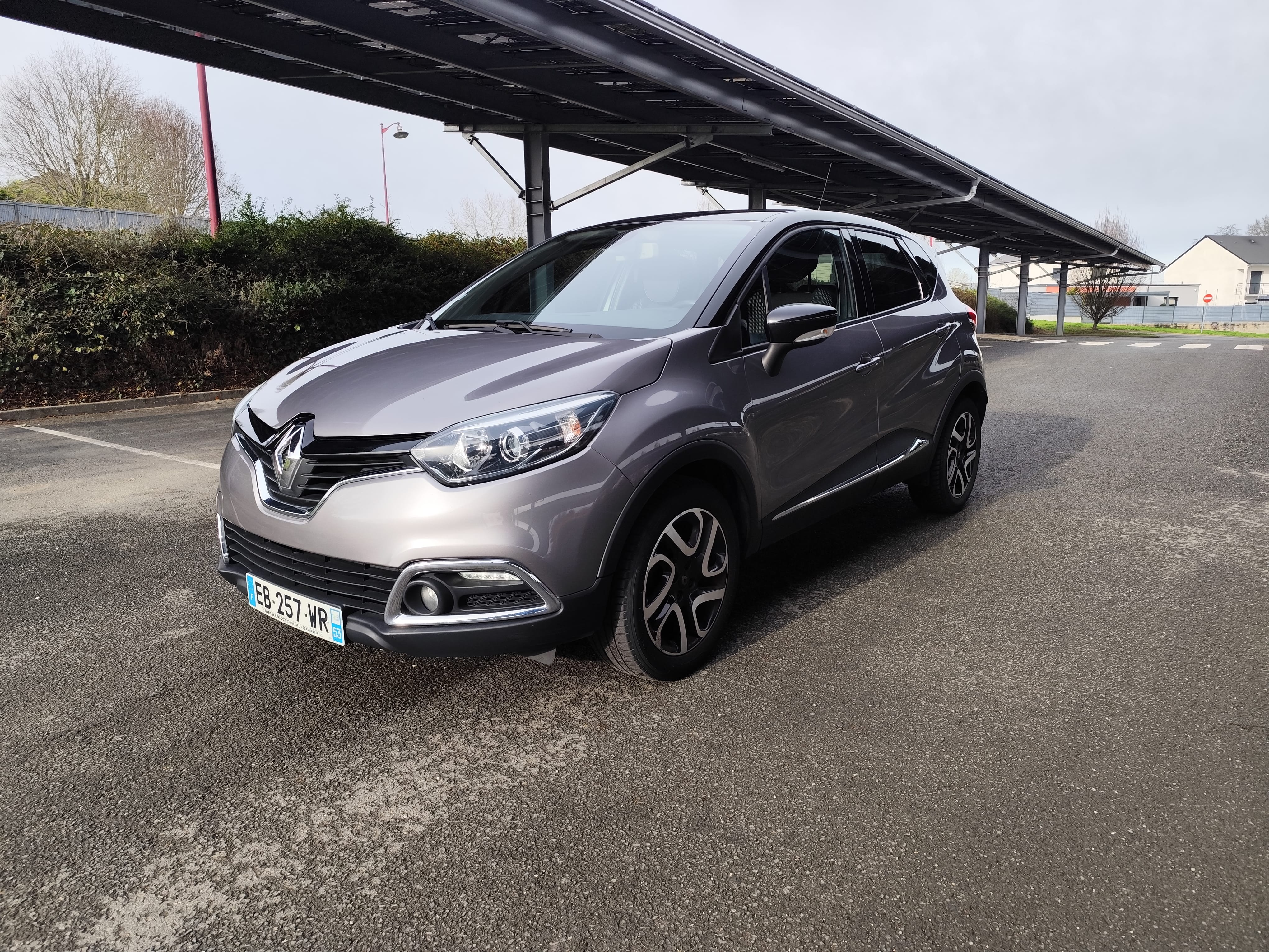 Renault Captur Essence proche gare 24/24, 2016, Essence 98