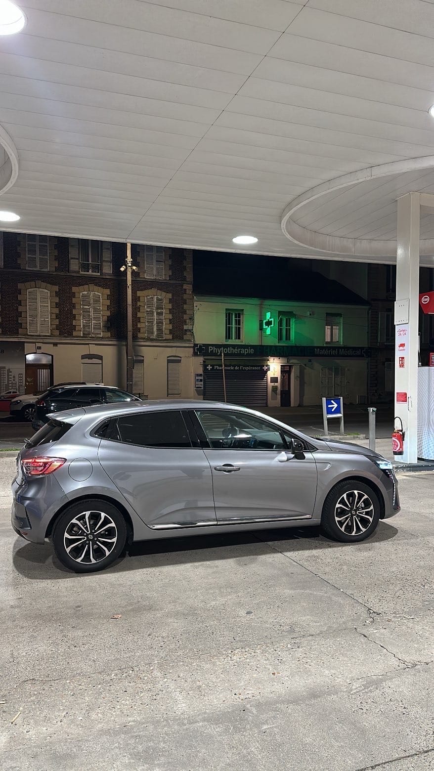 Renault Clio E-tech avec GPS