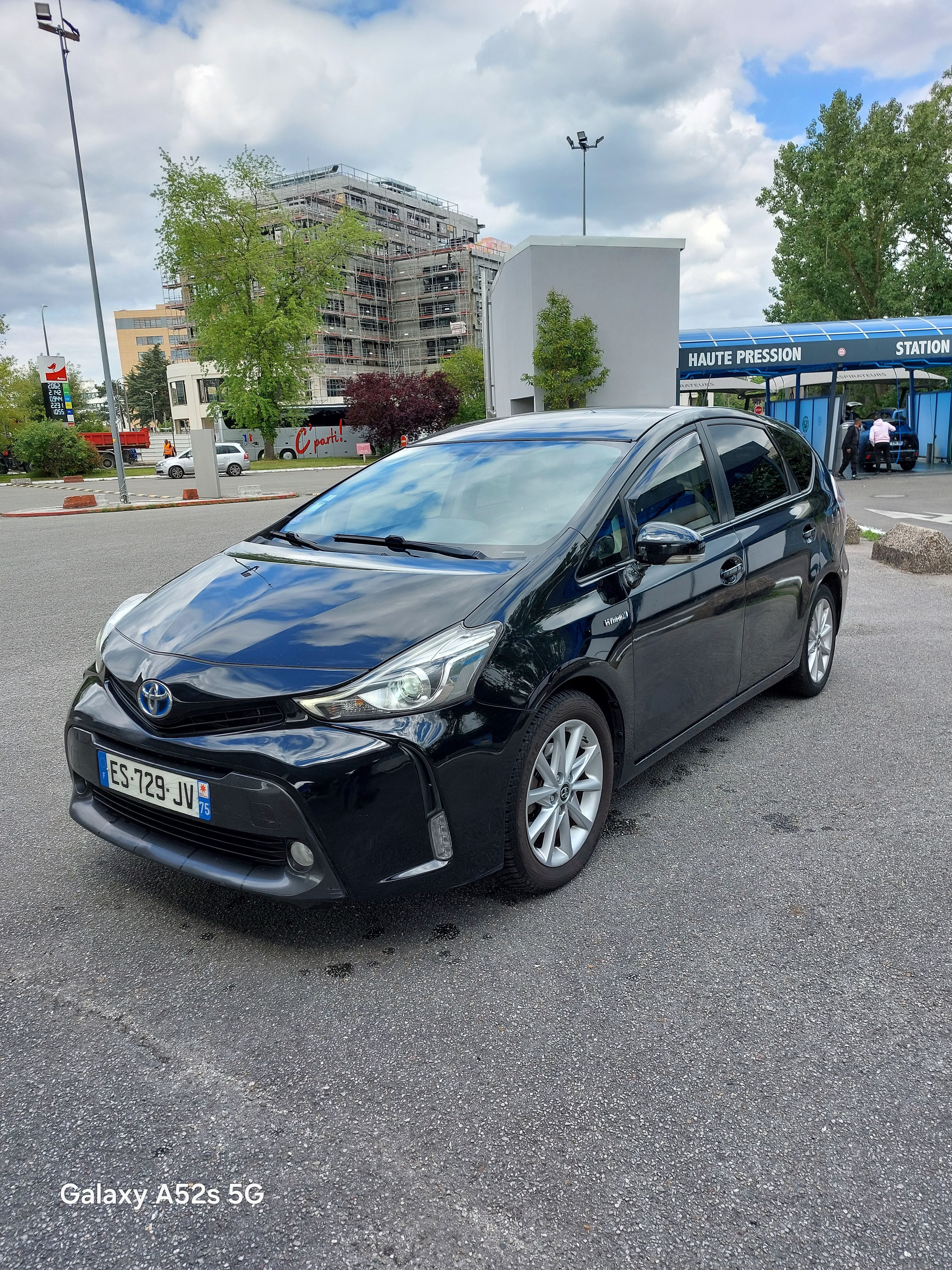 Toyota Prius +, 2017, Essence 95 / Électrique (hybride), automatique, 7 places