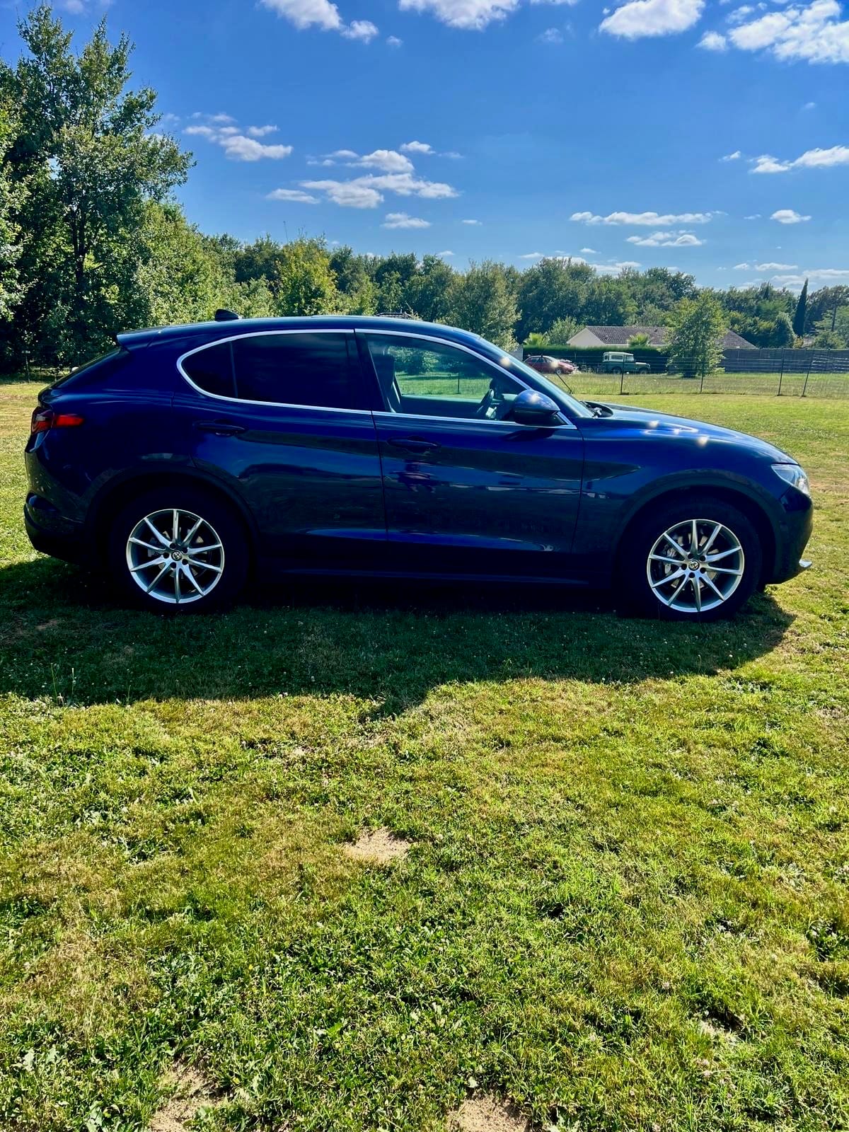 Alfa-Romeo Stelvio 2,2l 180cv avec Climatisation