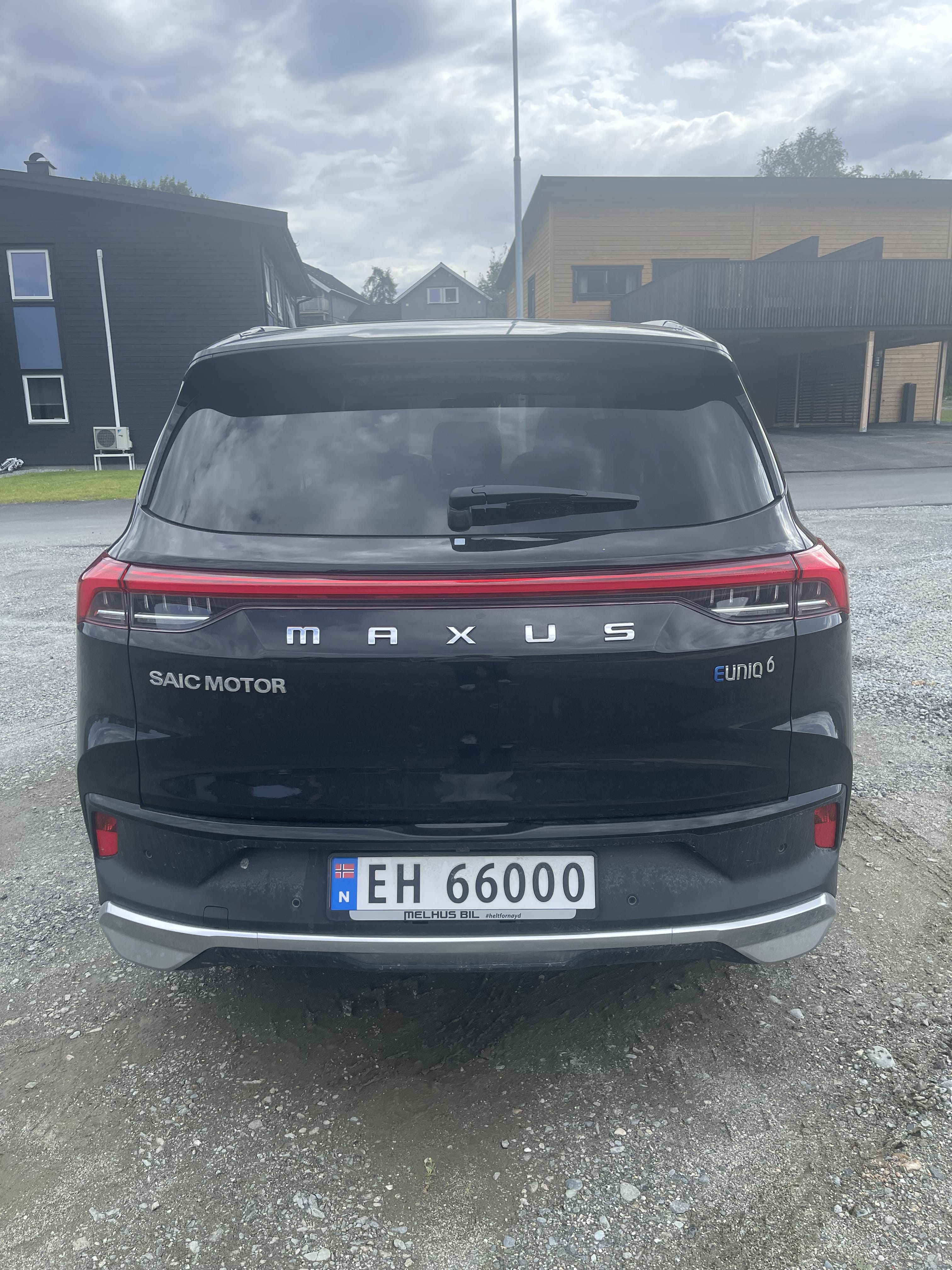 Maxus Euniq with Baby seat
