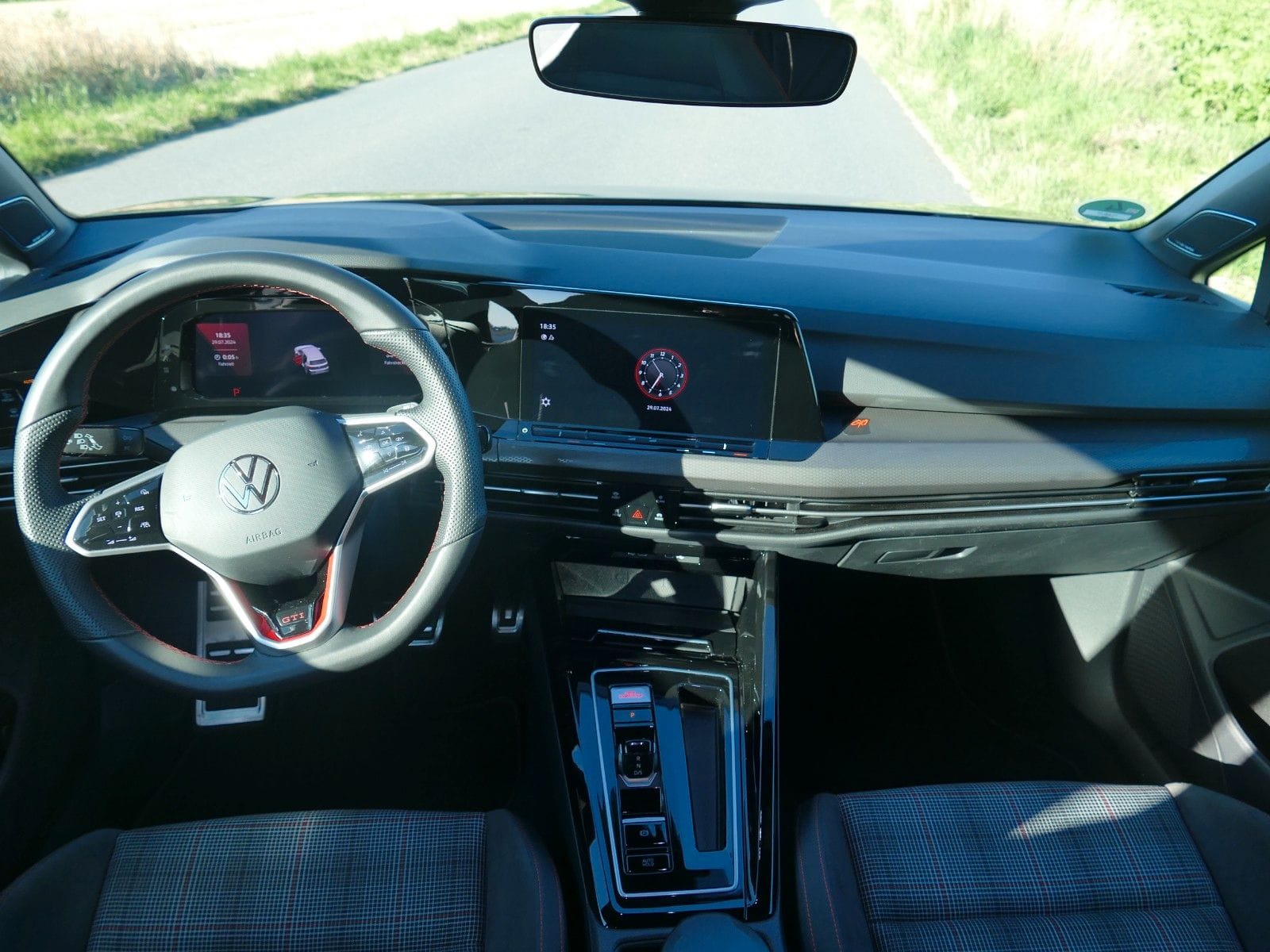 Volkswagen Golf GTI mit DSG Automatik mit Navigationsgerät