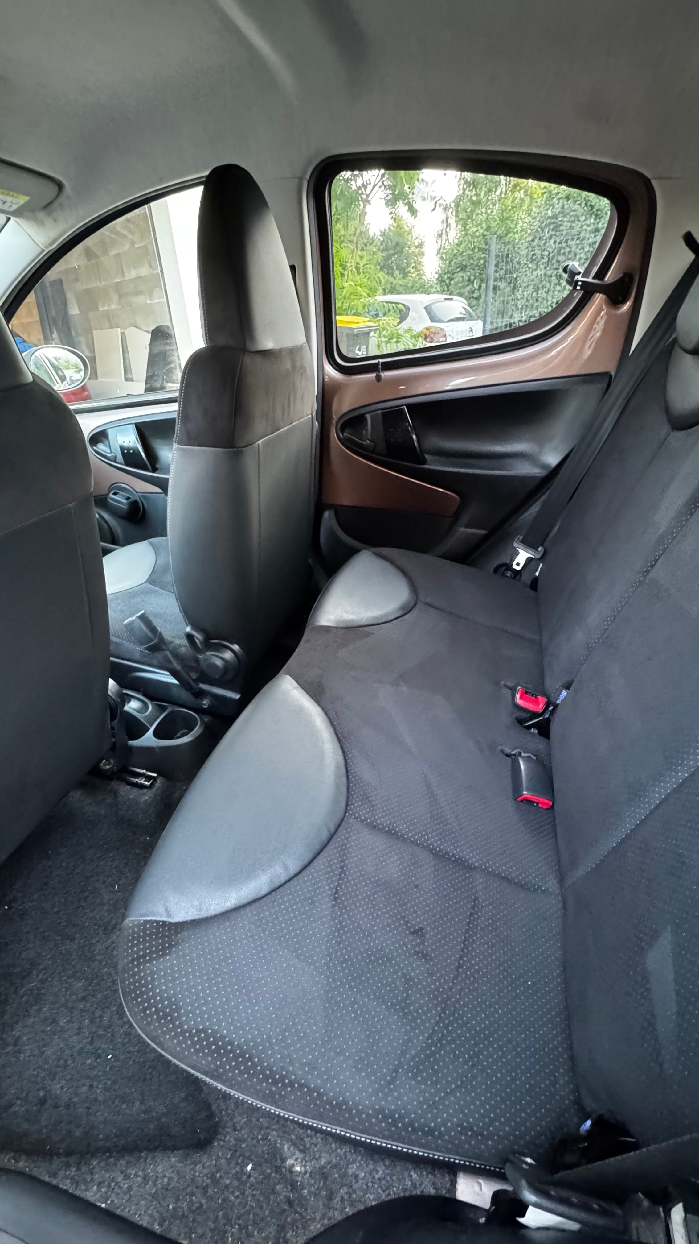 Peugeot 107 Essence avec Apple CarPlay