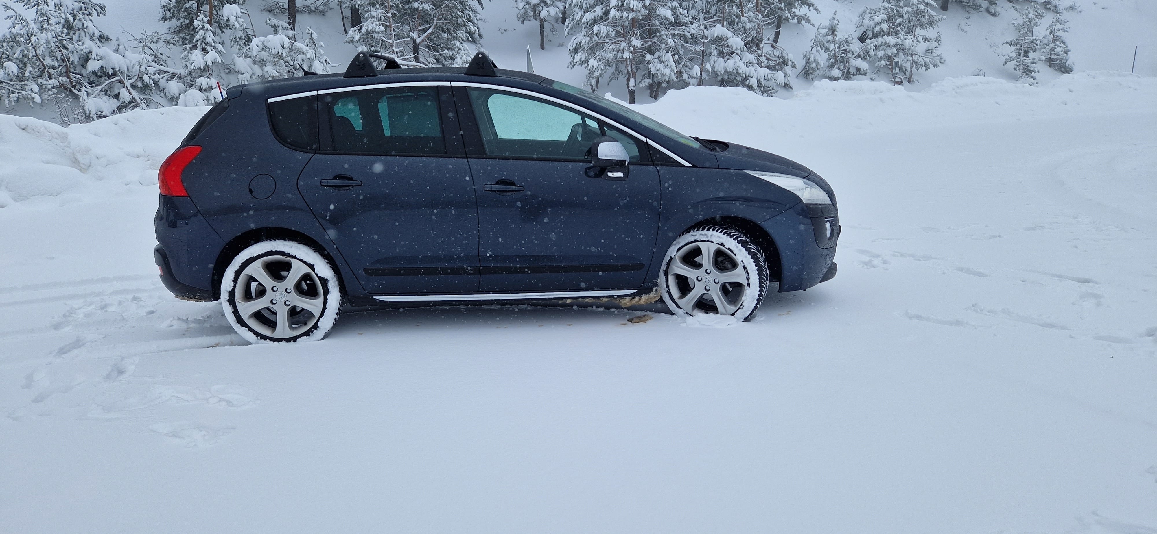 Peugeot 3008 2.0 HDI con Aire acondicionado