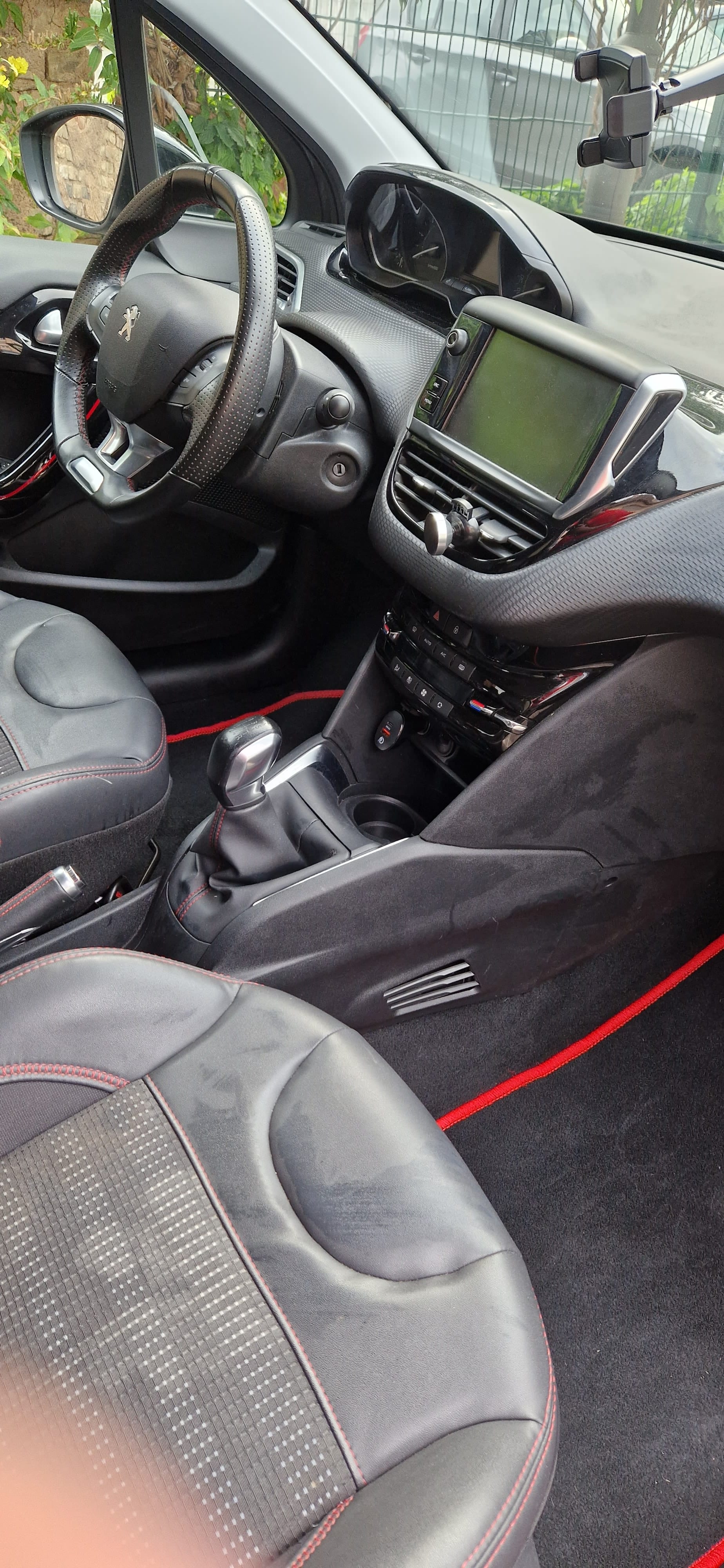 Peugeot 208 GT Line avec Régulateur de vitesse