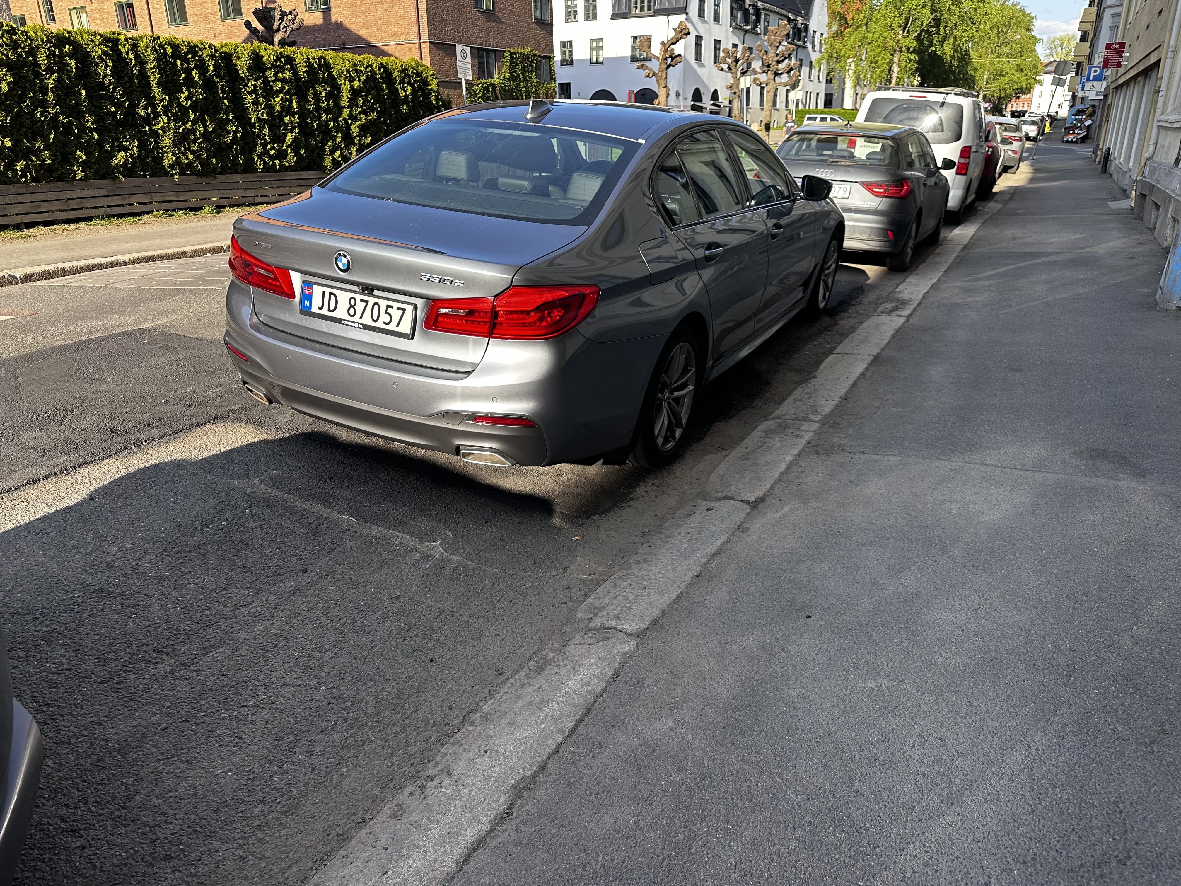 BMW 5-Serie 530e xDrive iPerformance med GPS