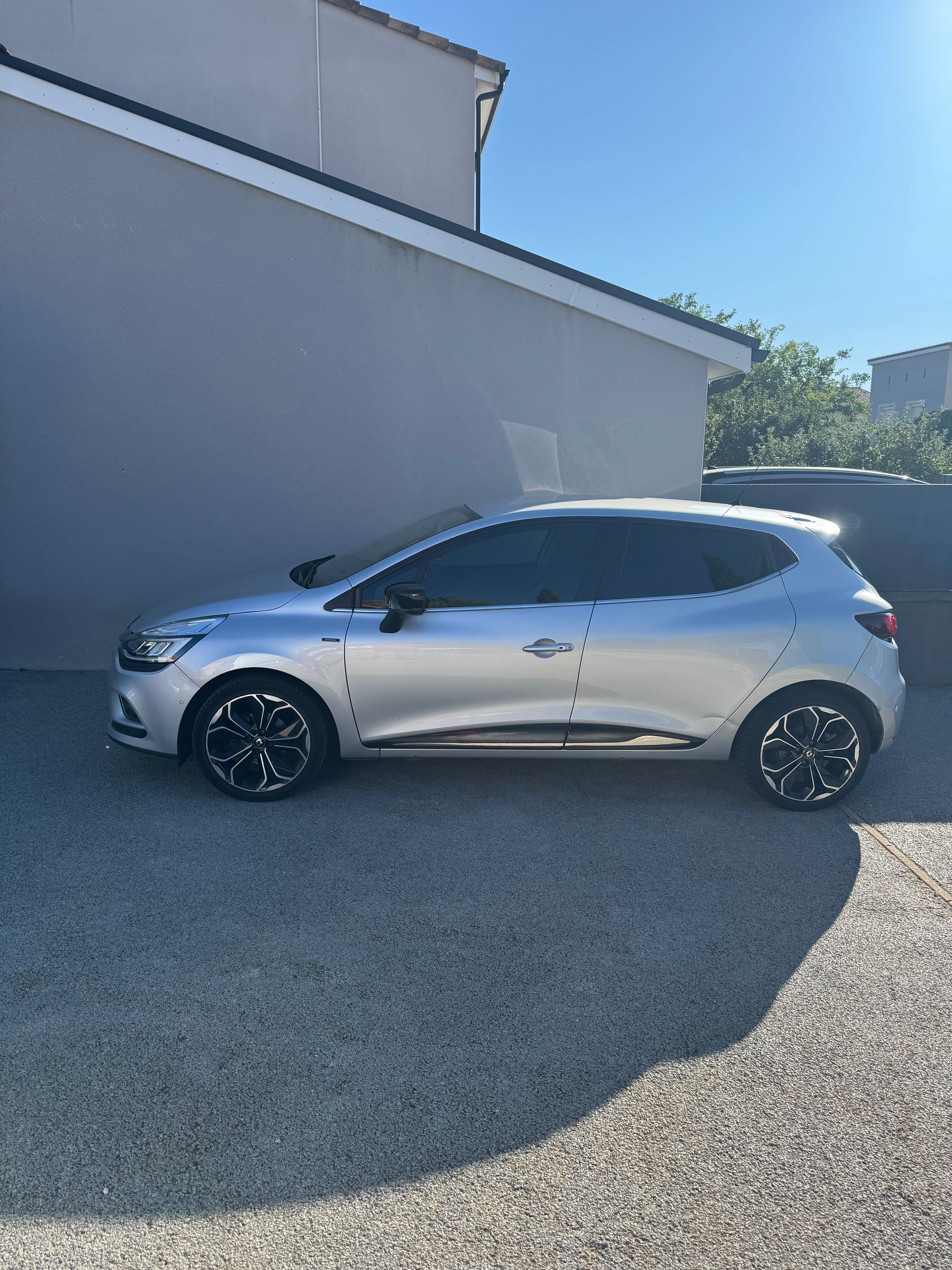 Renault Clio avec Climatisation