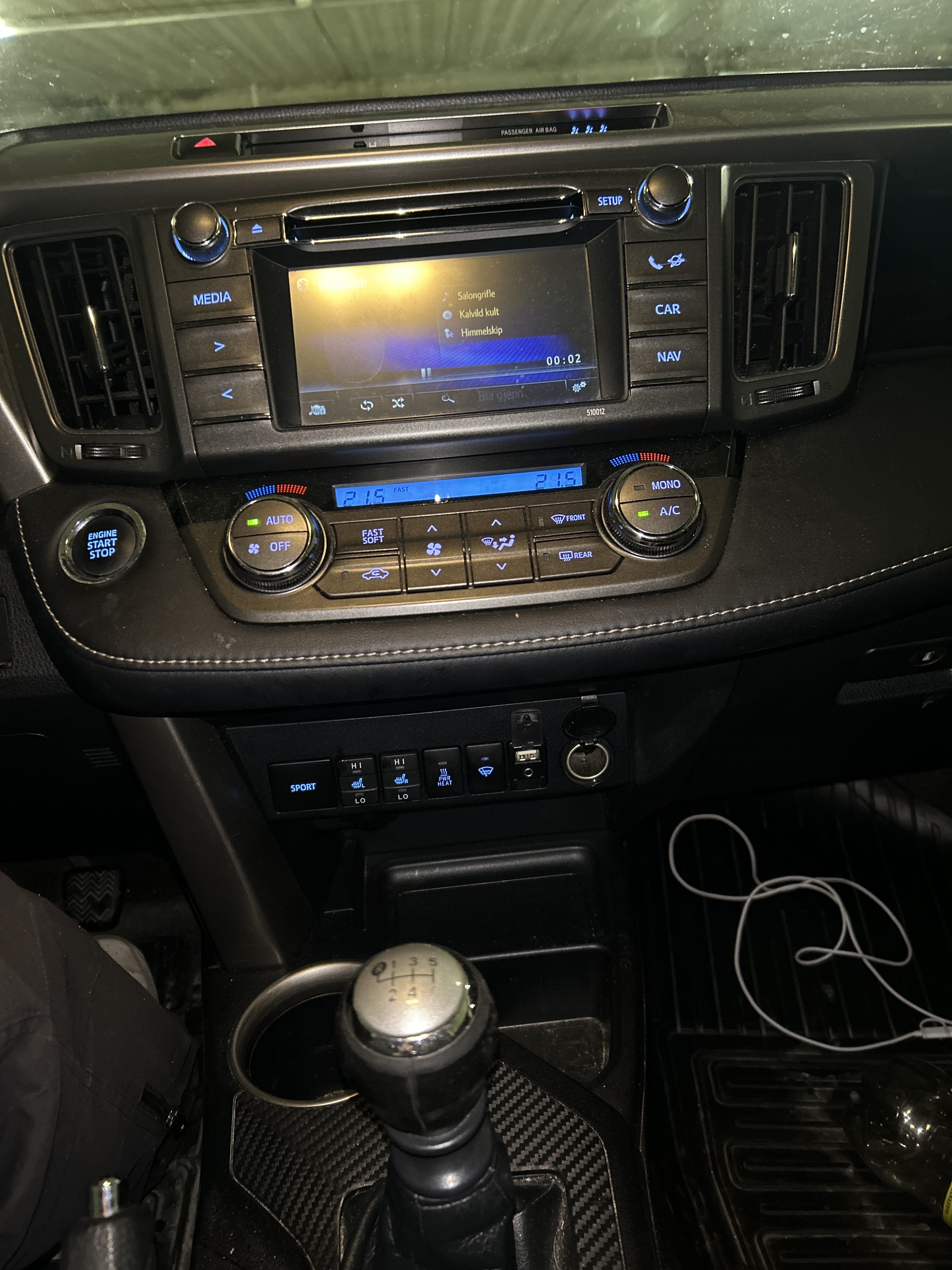 Toyota RAV4 avec Entrée audio / iPod