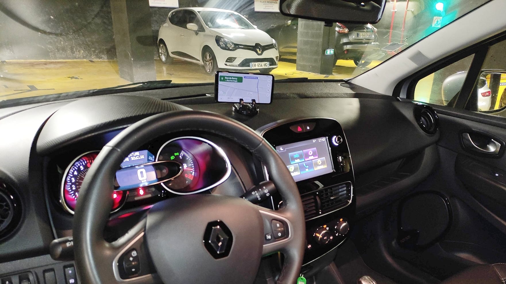 Renault Clio EZ429HL avec Climatisation