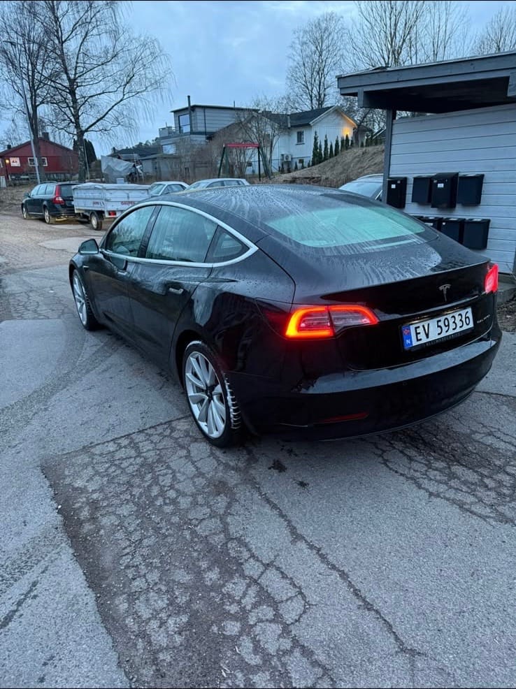 Tesla Model 3 Long Range med Ryggekamera