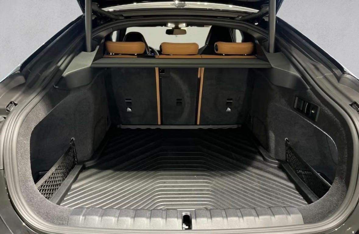 BMW i4 M50 med GPS