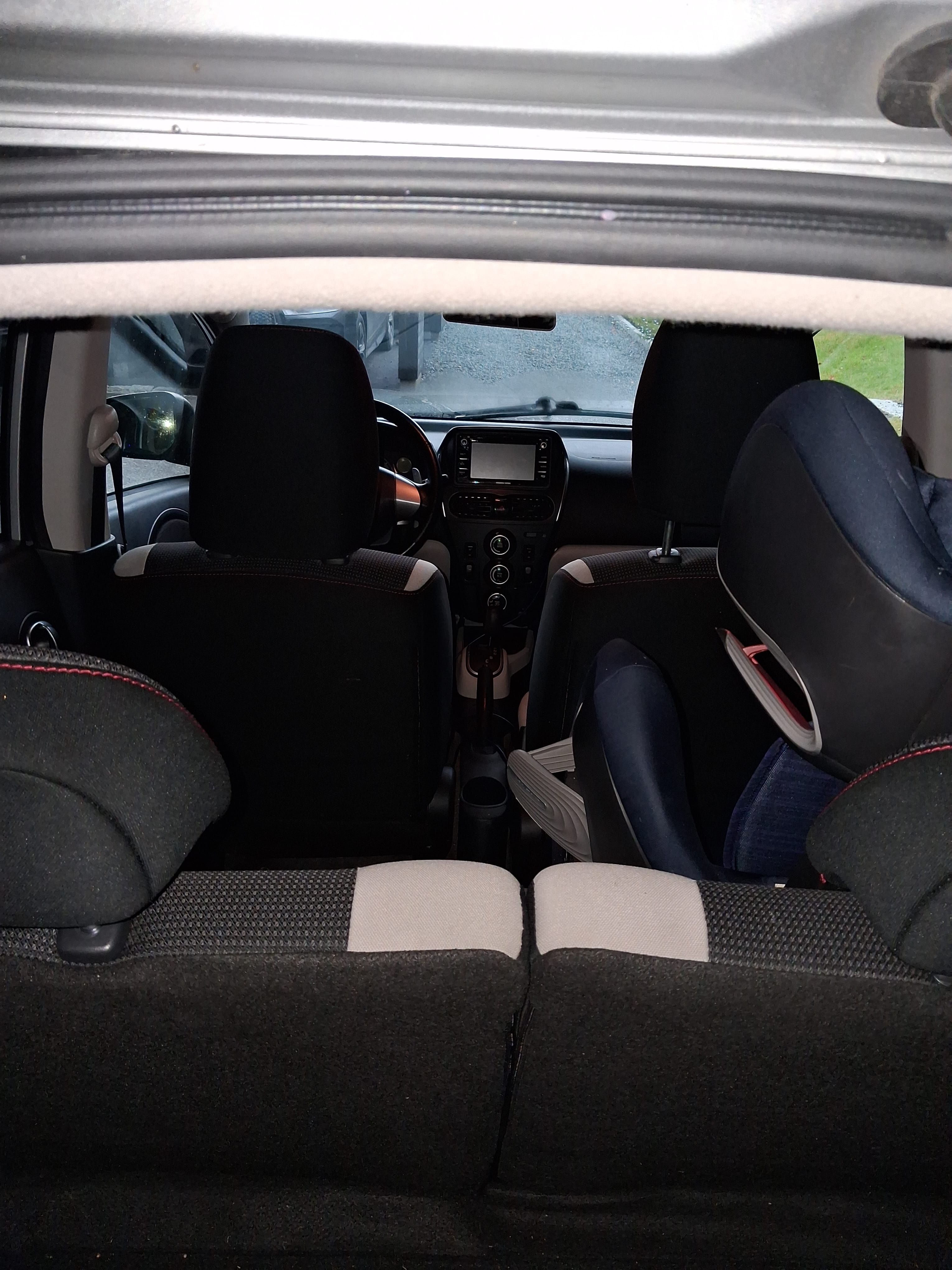 Mitsubishi i-Miev 16kwh mit Navigationsgerät