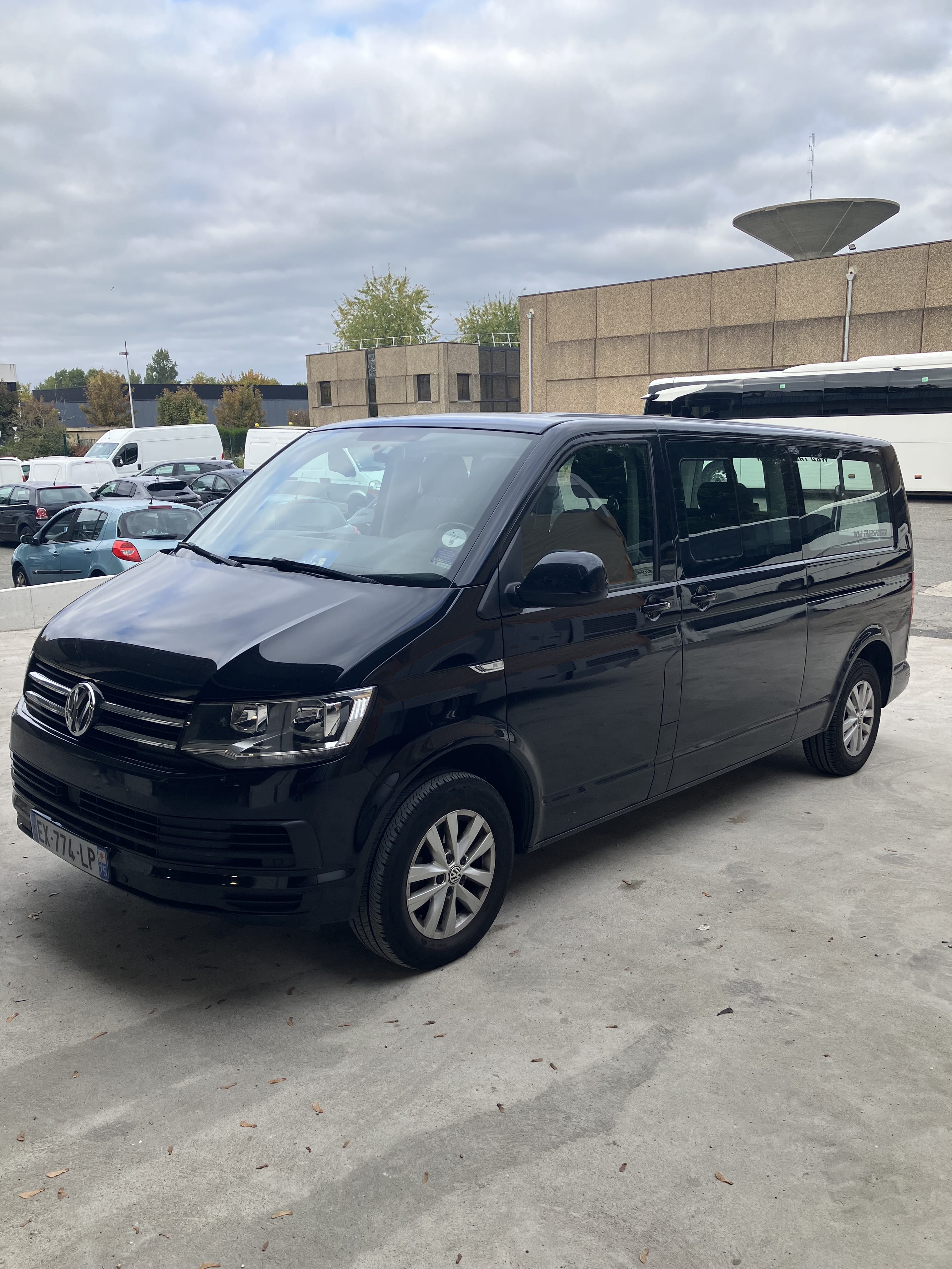 Volkswagen Caravelle 2.0 TDI 9 places BVA avec Climatisation
