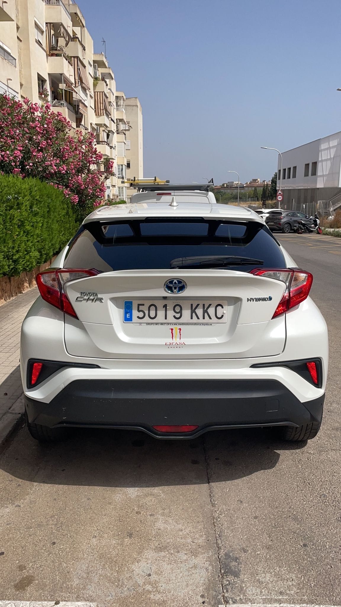 Toyota C-HR Hybrid avec GPS
