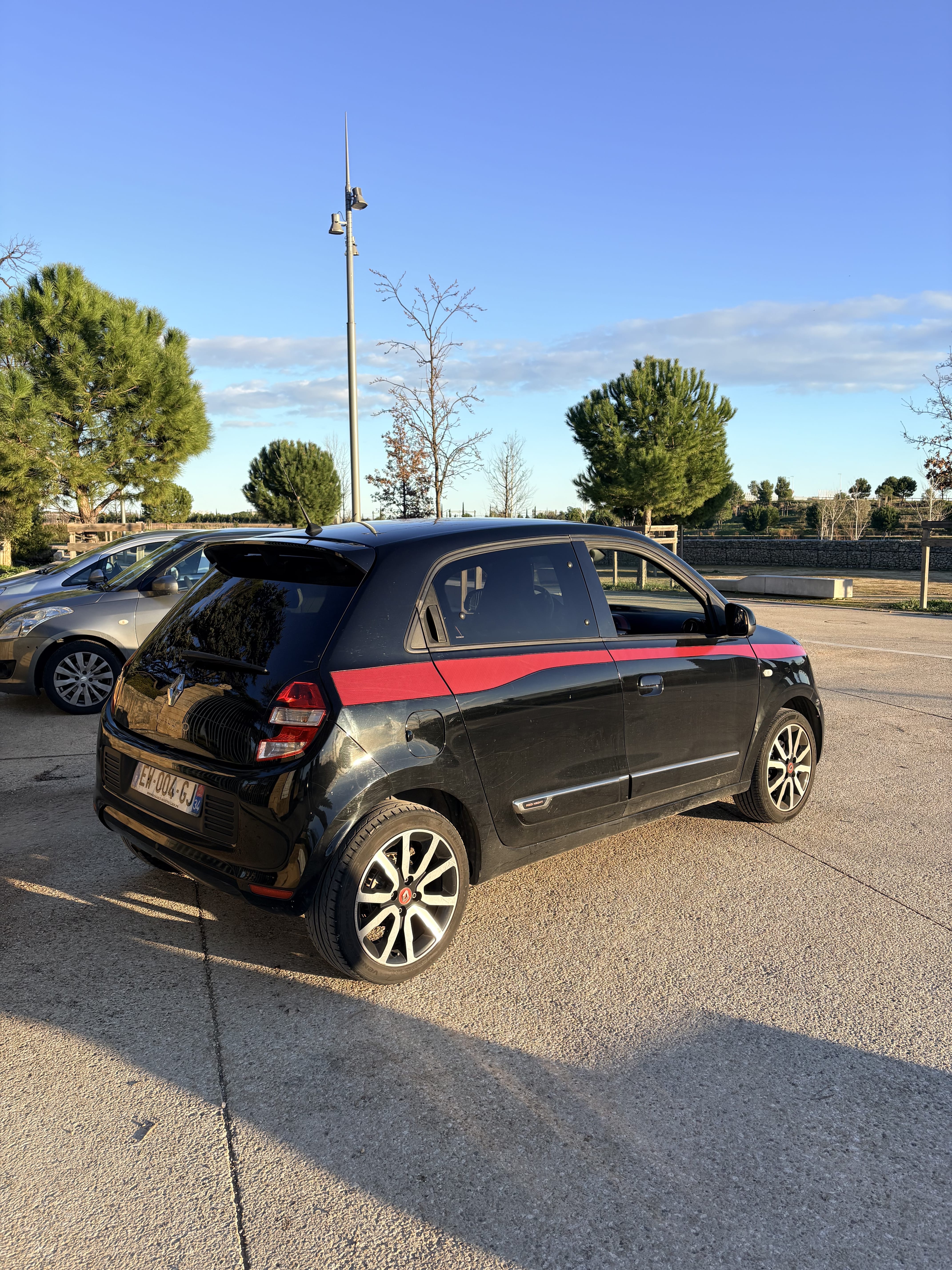 Renault Twingo III Red Night