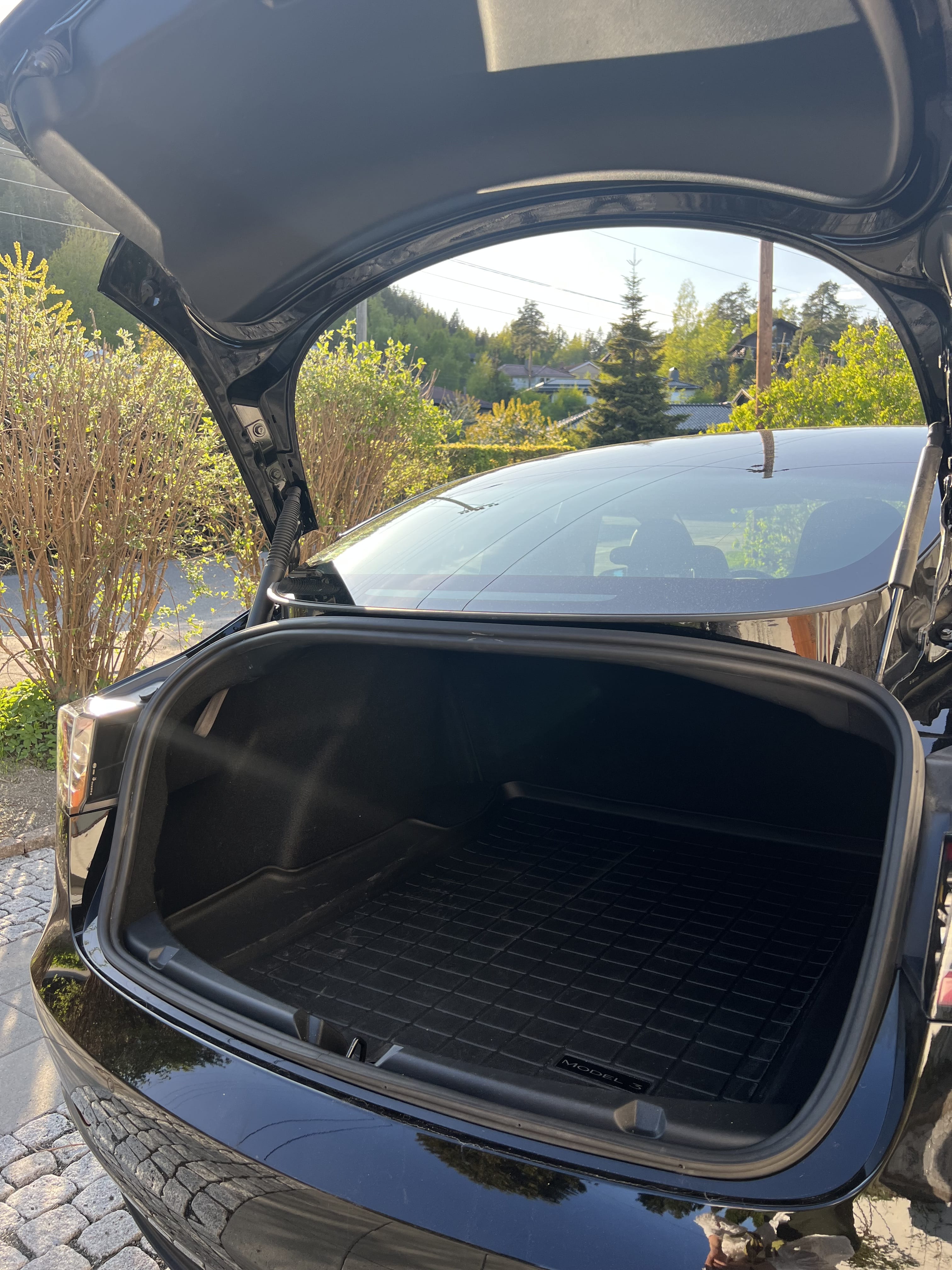 Tesla Model 3 med Vinterdekk