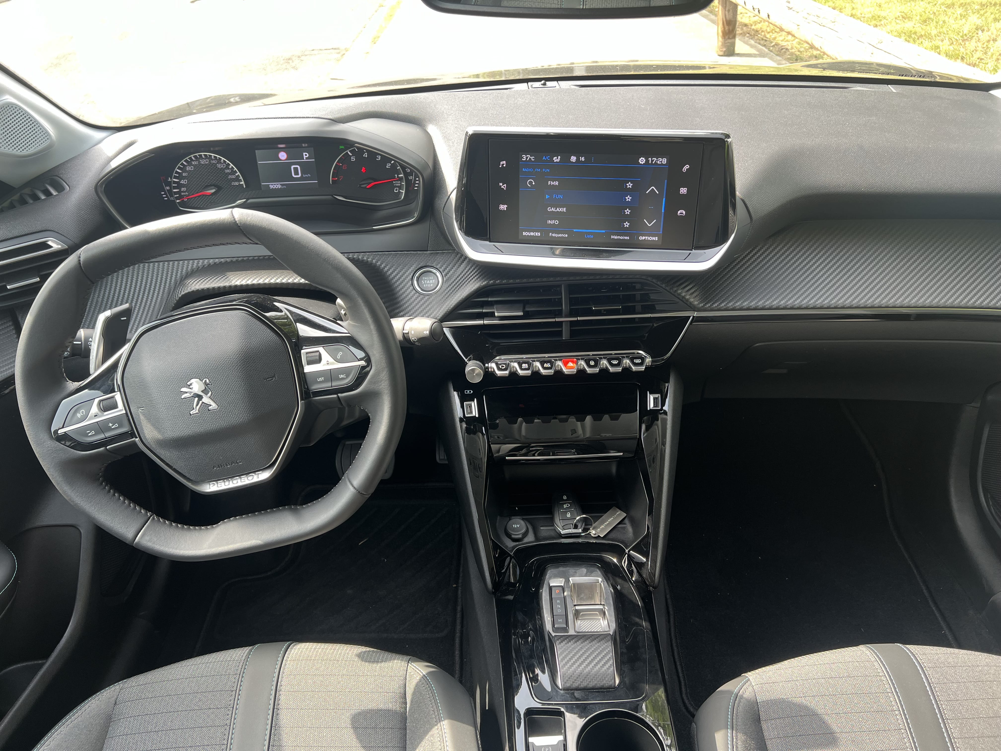 Peugeot 208 with Bluetooth audio