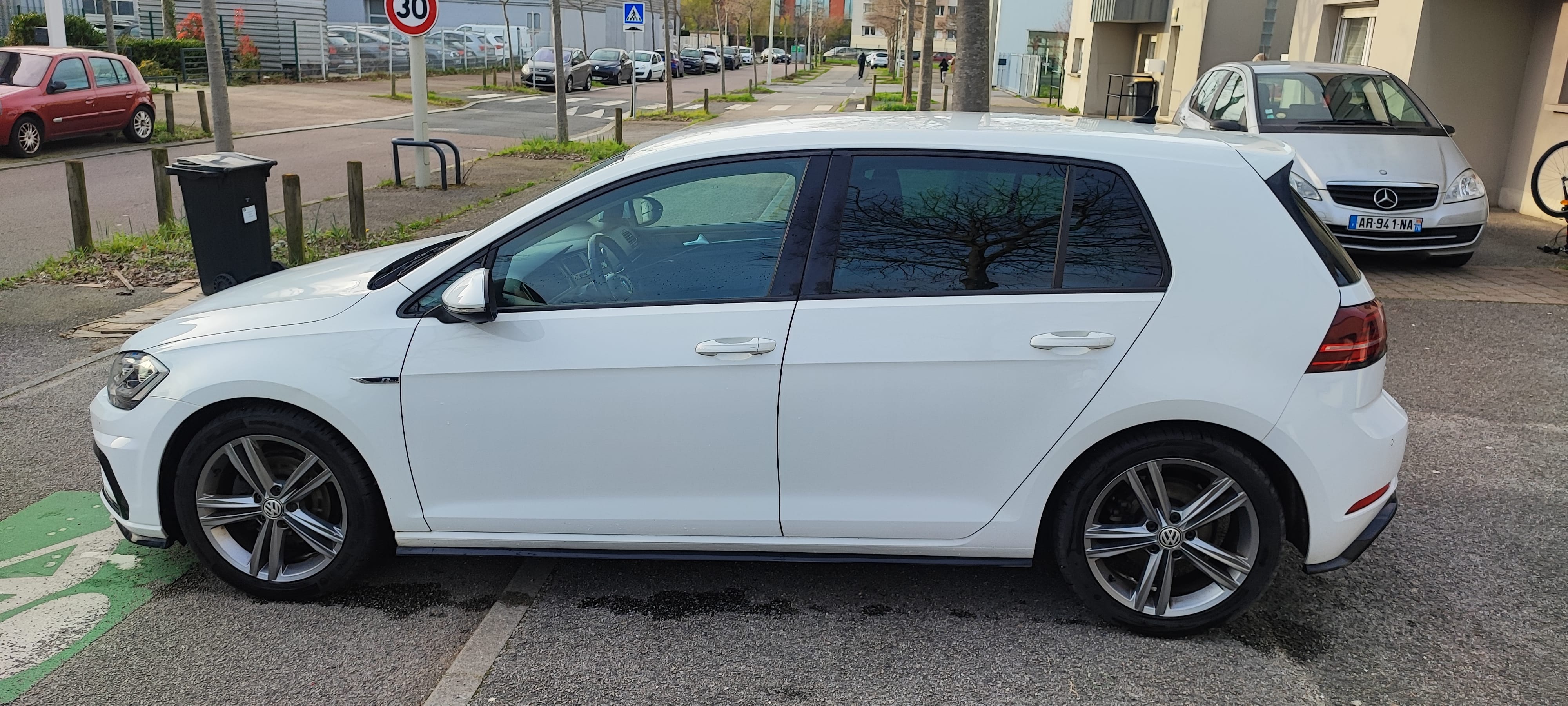 Volkswagen Golf mit Klimaanlage