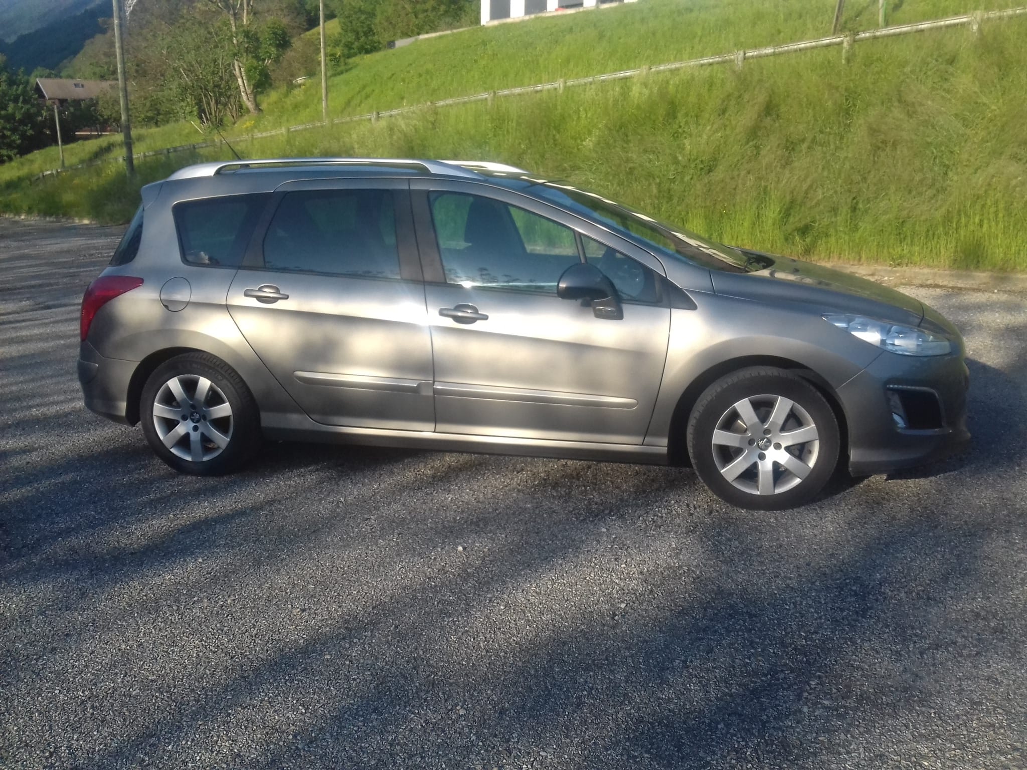 Peugeot 308 SW 1.6 HDi avec Climatisation