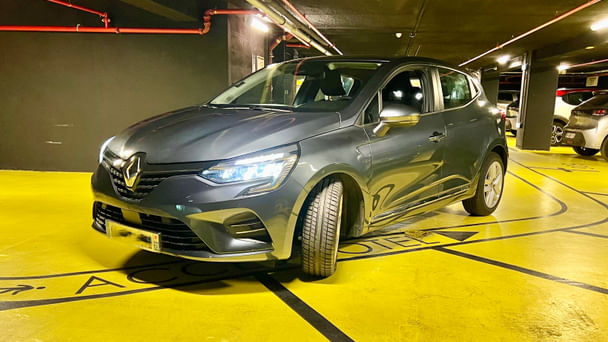 Renault Clio FZ824KH, 2021, Essence 95