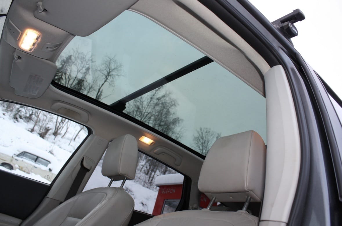 Nissan Qashqai+2 with Roof box
