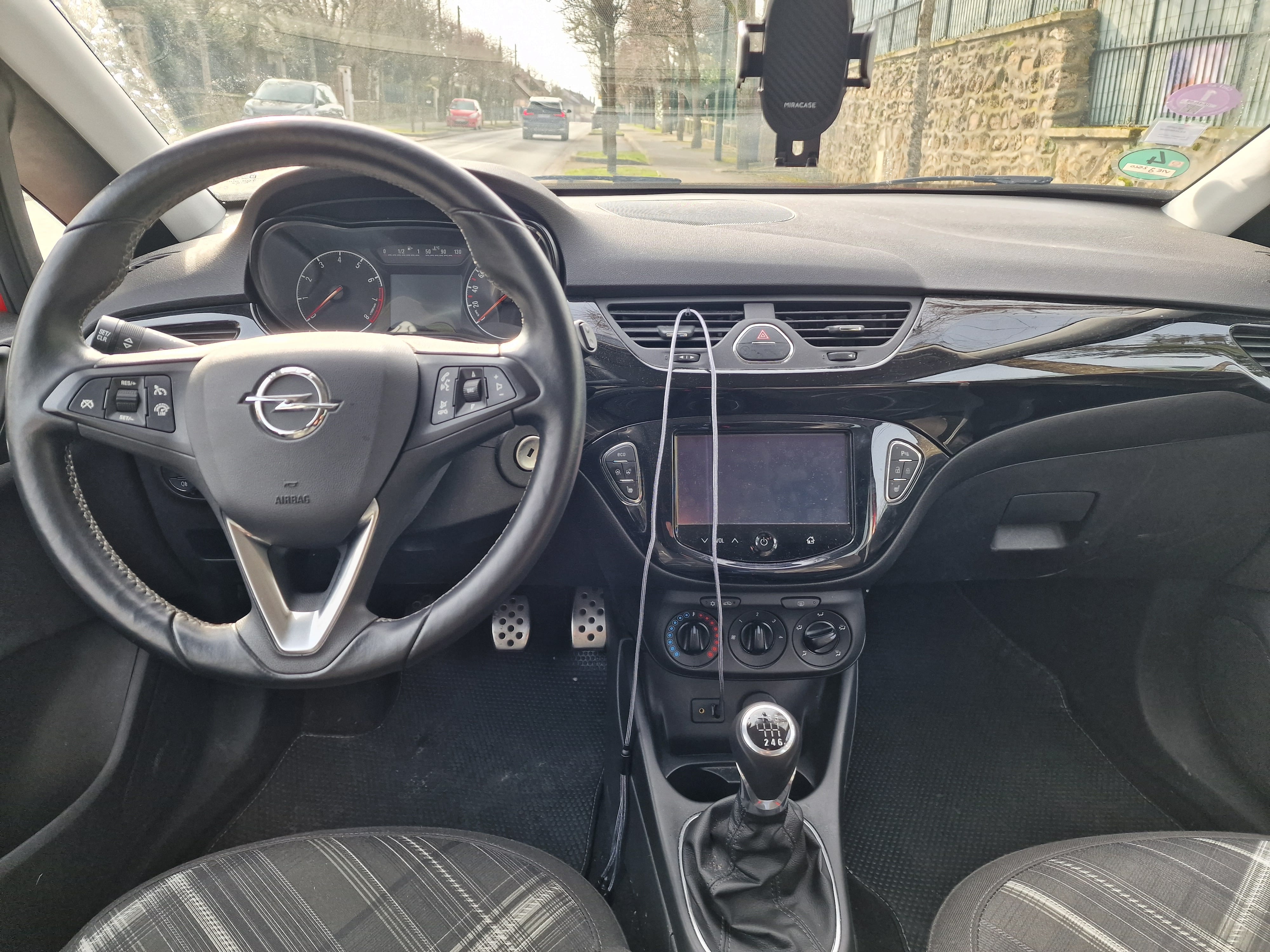 Opel Corsa avec GPS