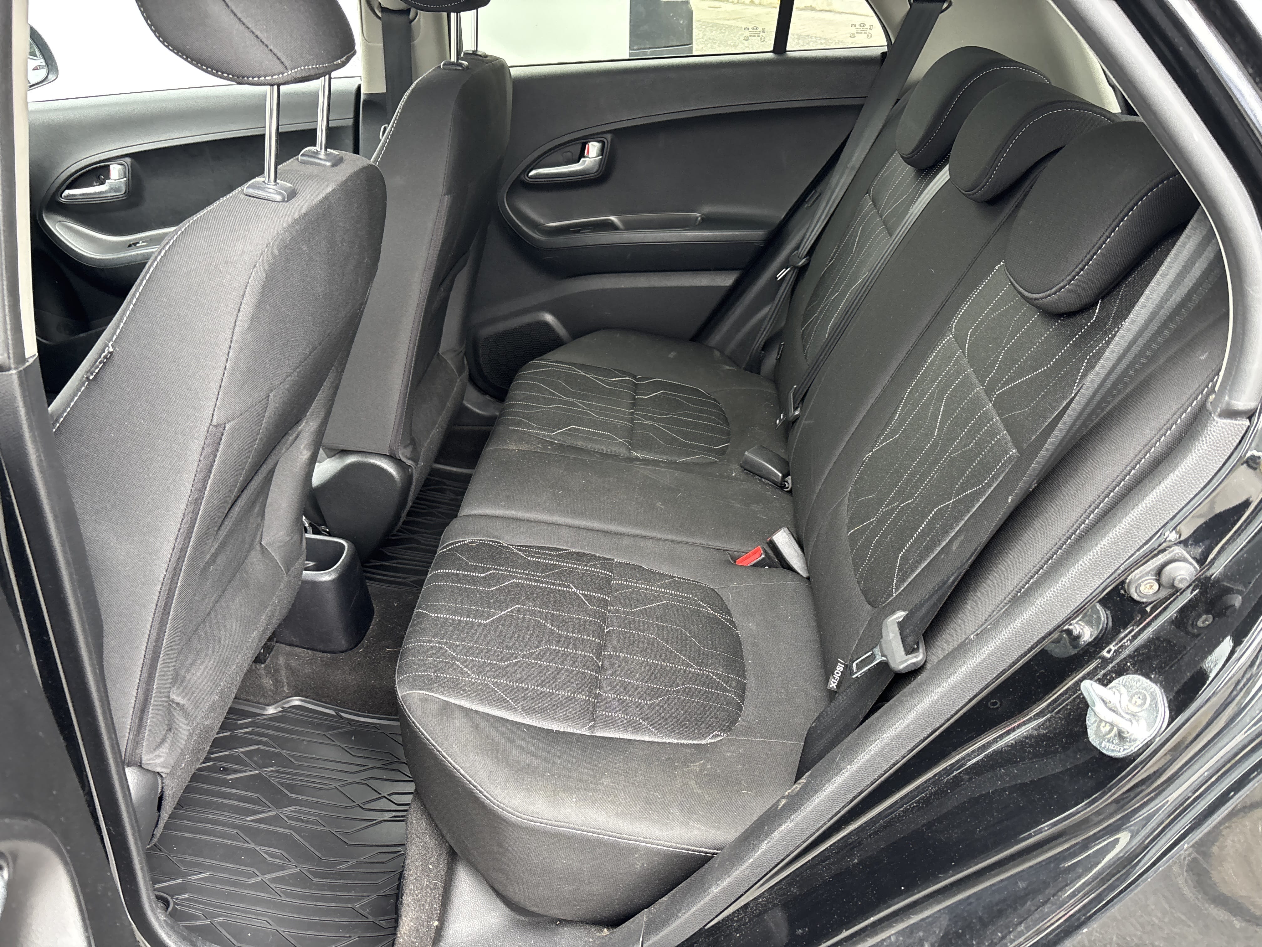 Kia Picanto 5 seter sort