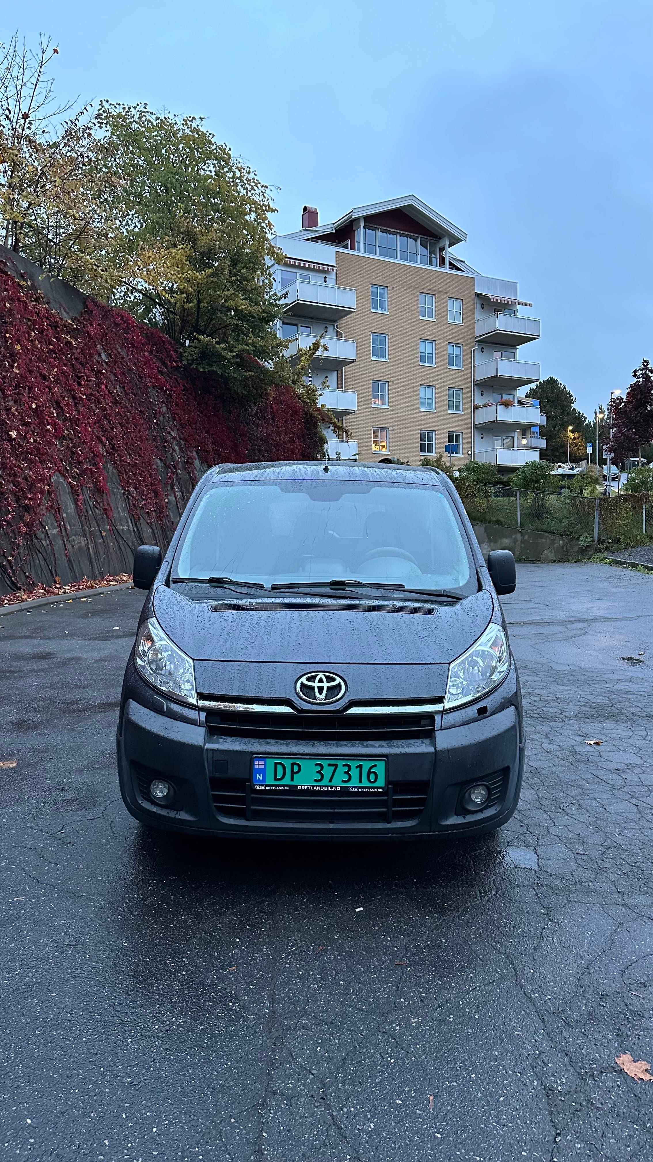 Toyota Proace Varebil mit Anhängerkupplung