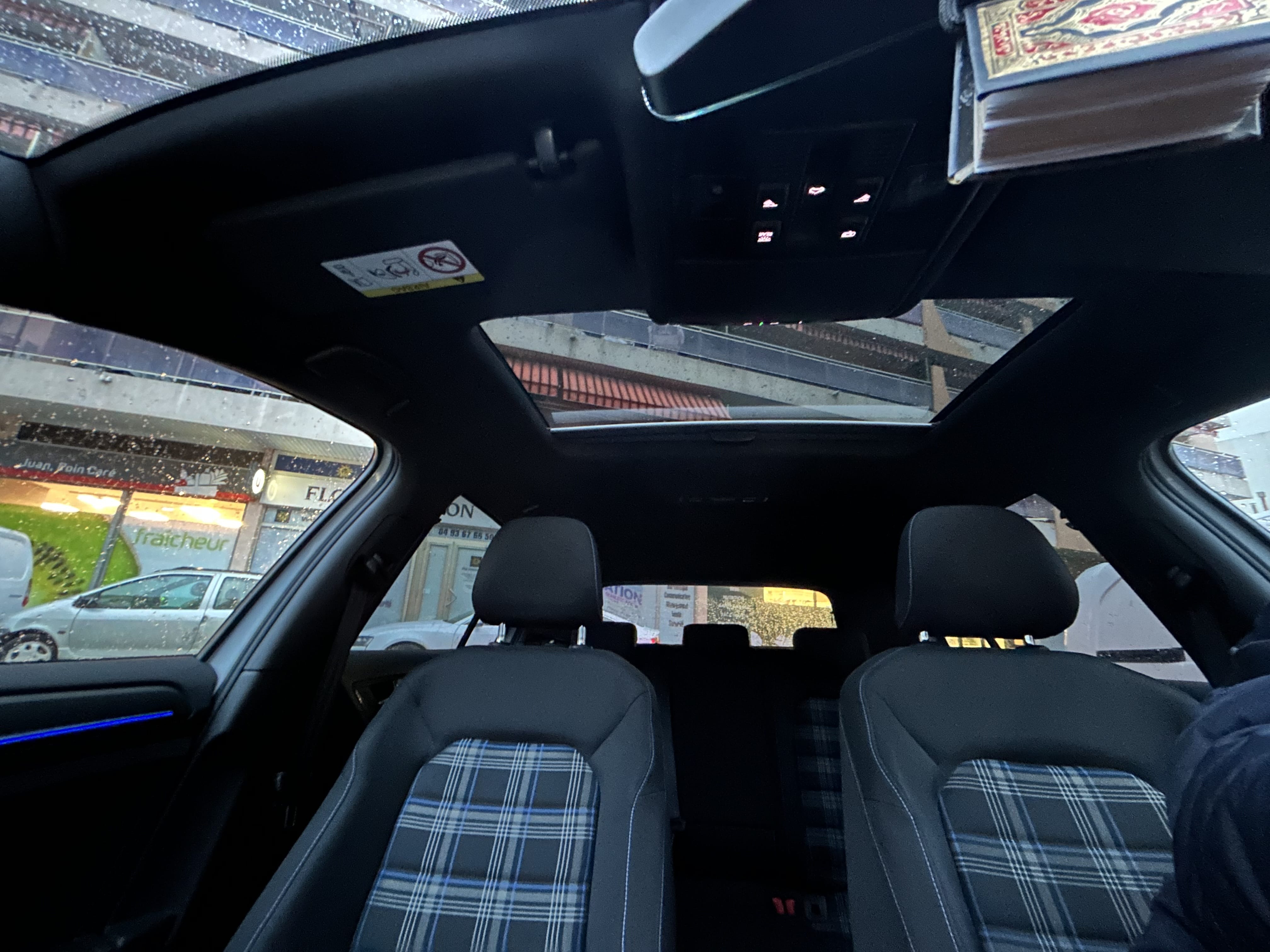 Volkswagen Golf GTE avec Chaines