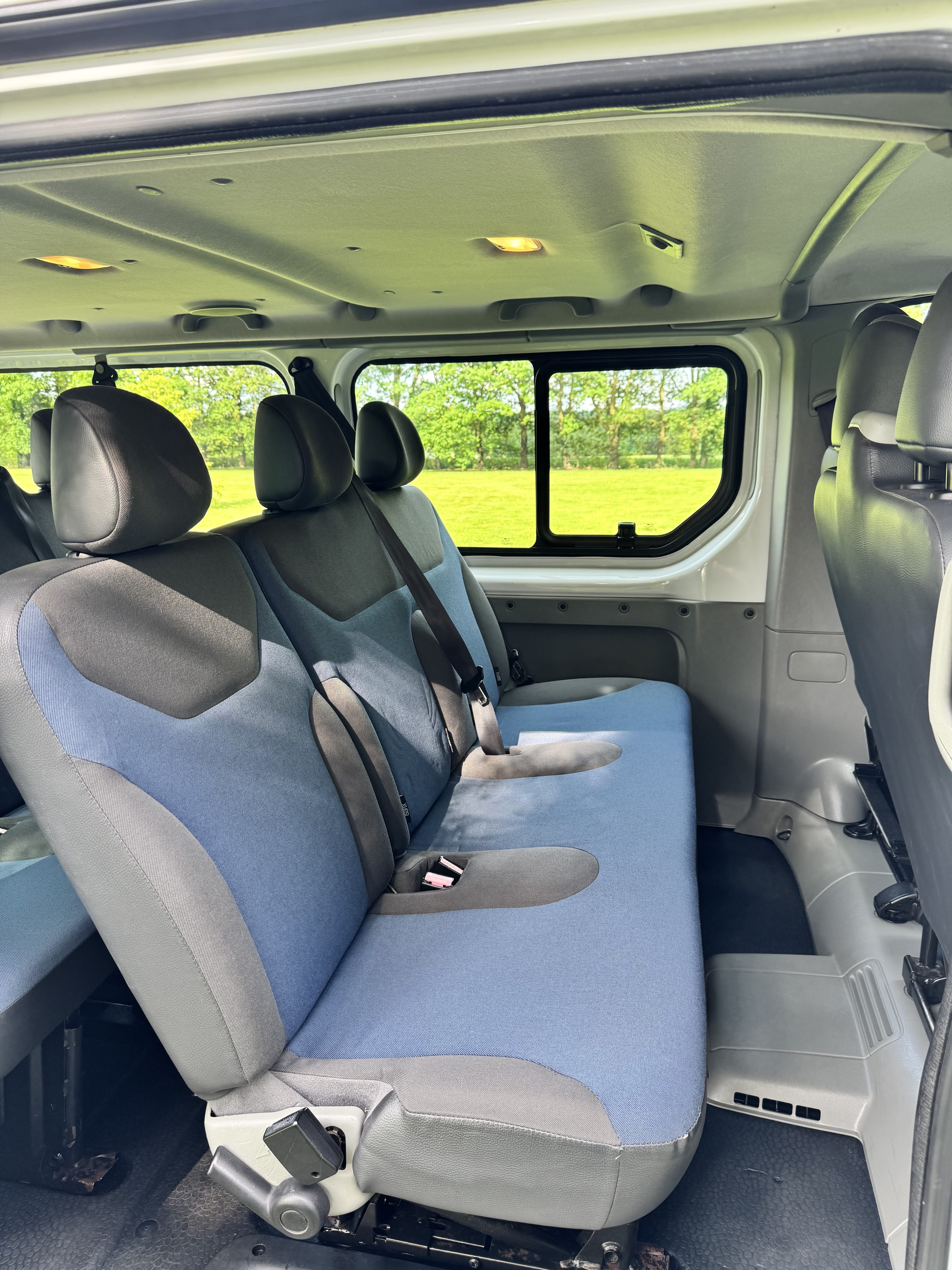 Renault Trafic Passenger avec Attelage