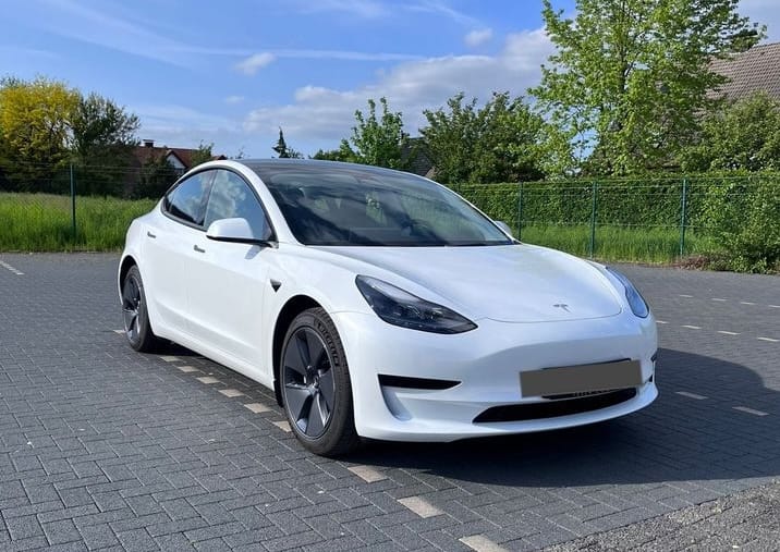 Tesla Model 3, 2023, Électrique, automatique