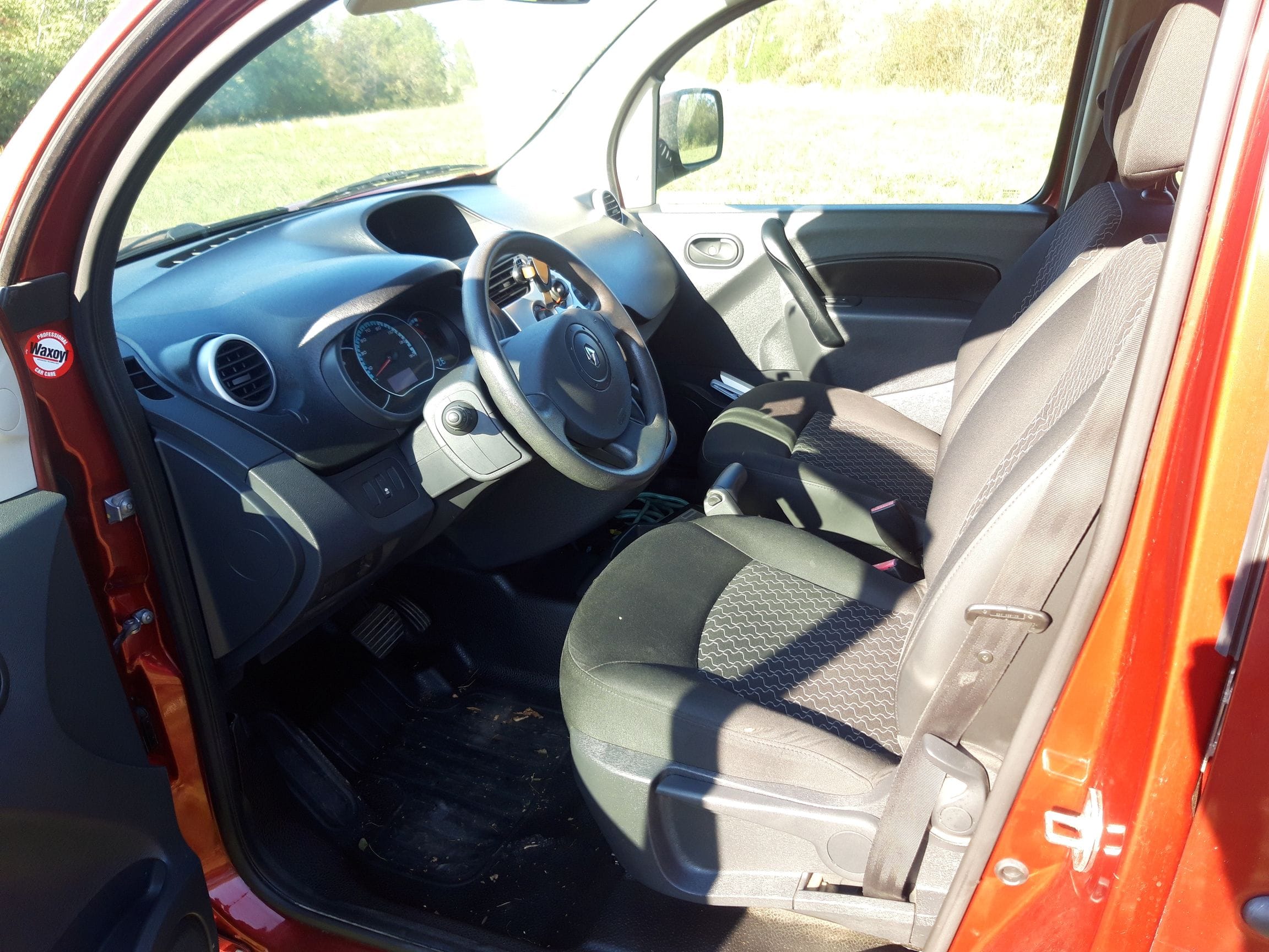 Renault Kangoo Express ZE avec Chaines