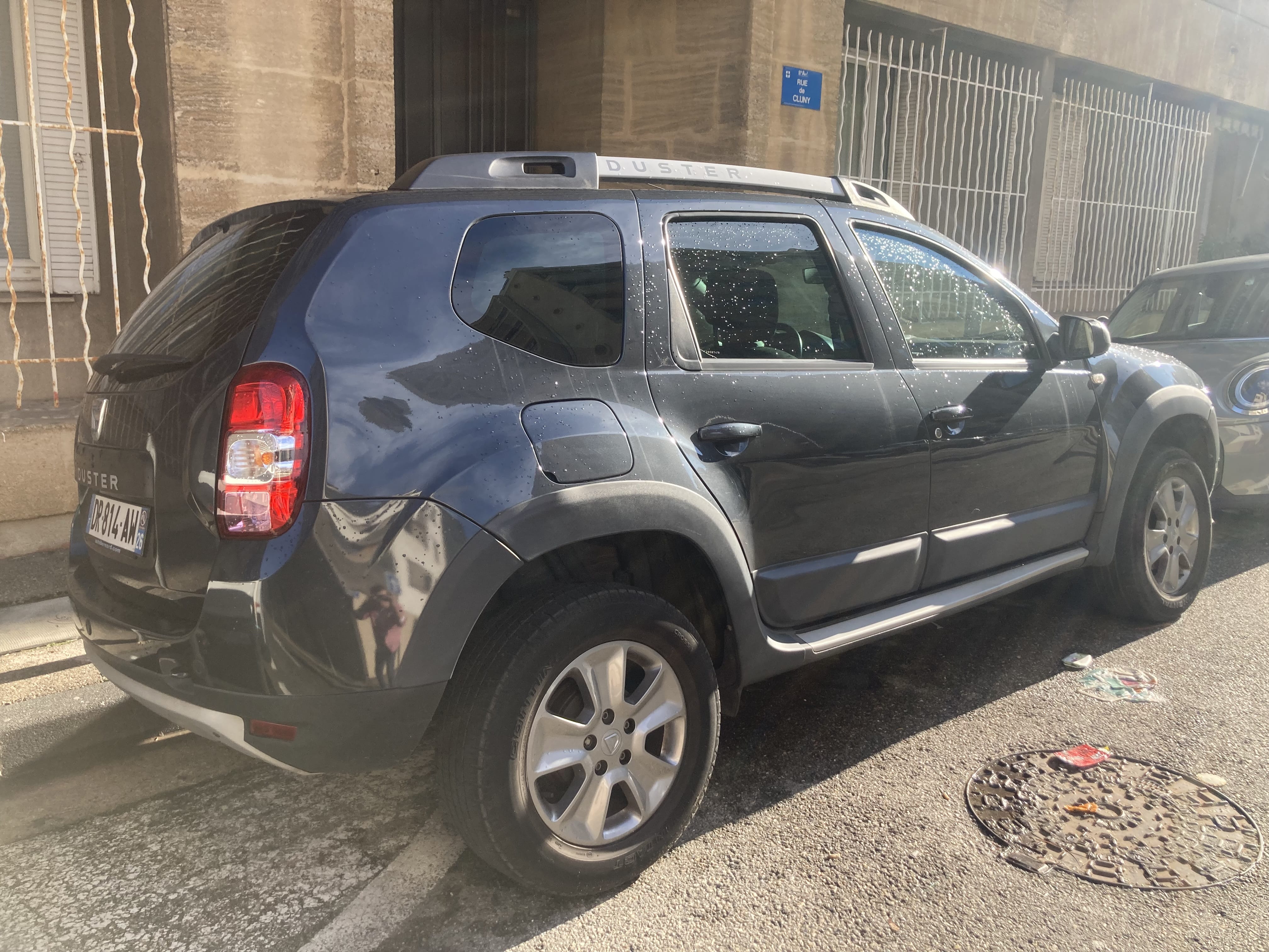 Dacia Duster : grand coffre, métro Perier con Aire acondicionado