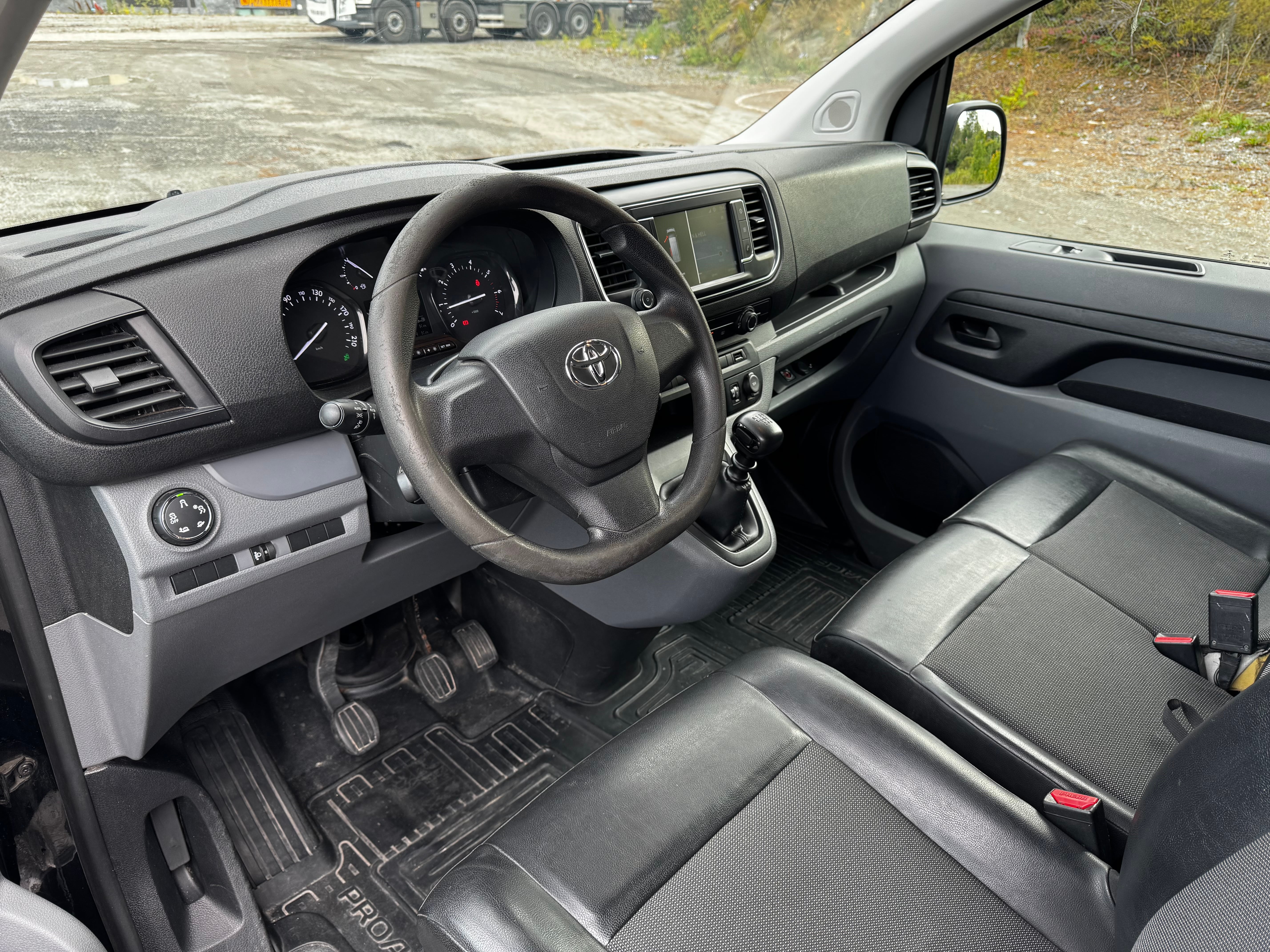 Toyota Proace Varebil med Bluetooth audio