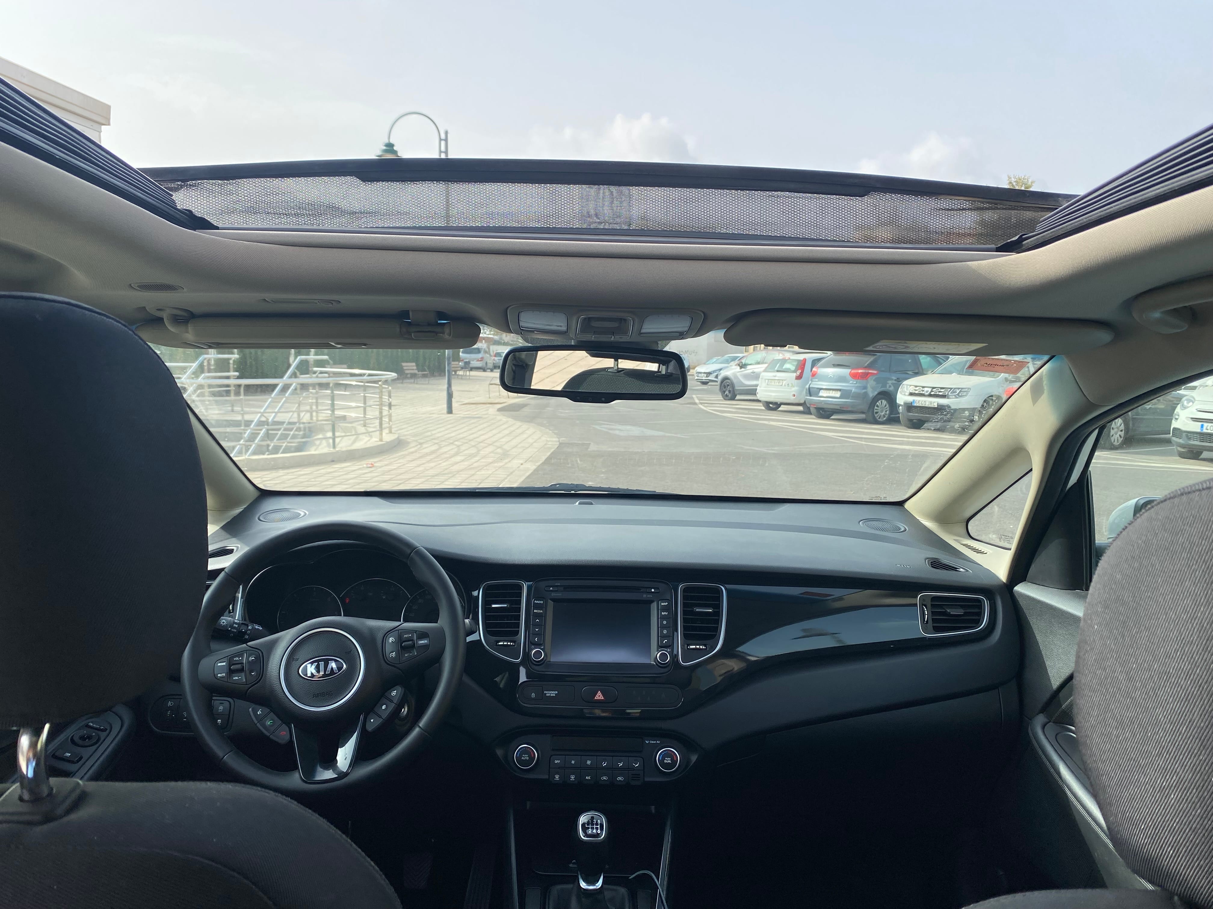 Kia Carens con Control de velocidad