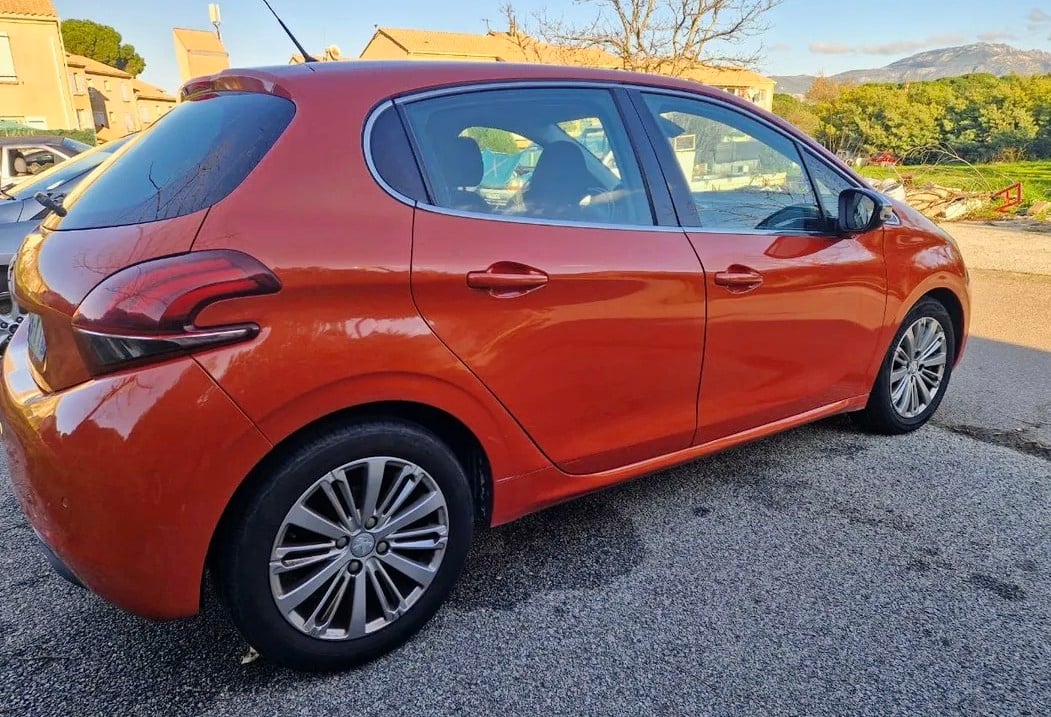 Peugeot 208 avec Régulateur de vitesse