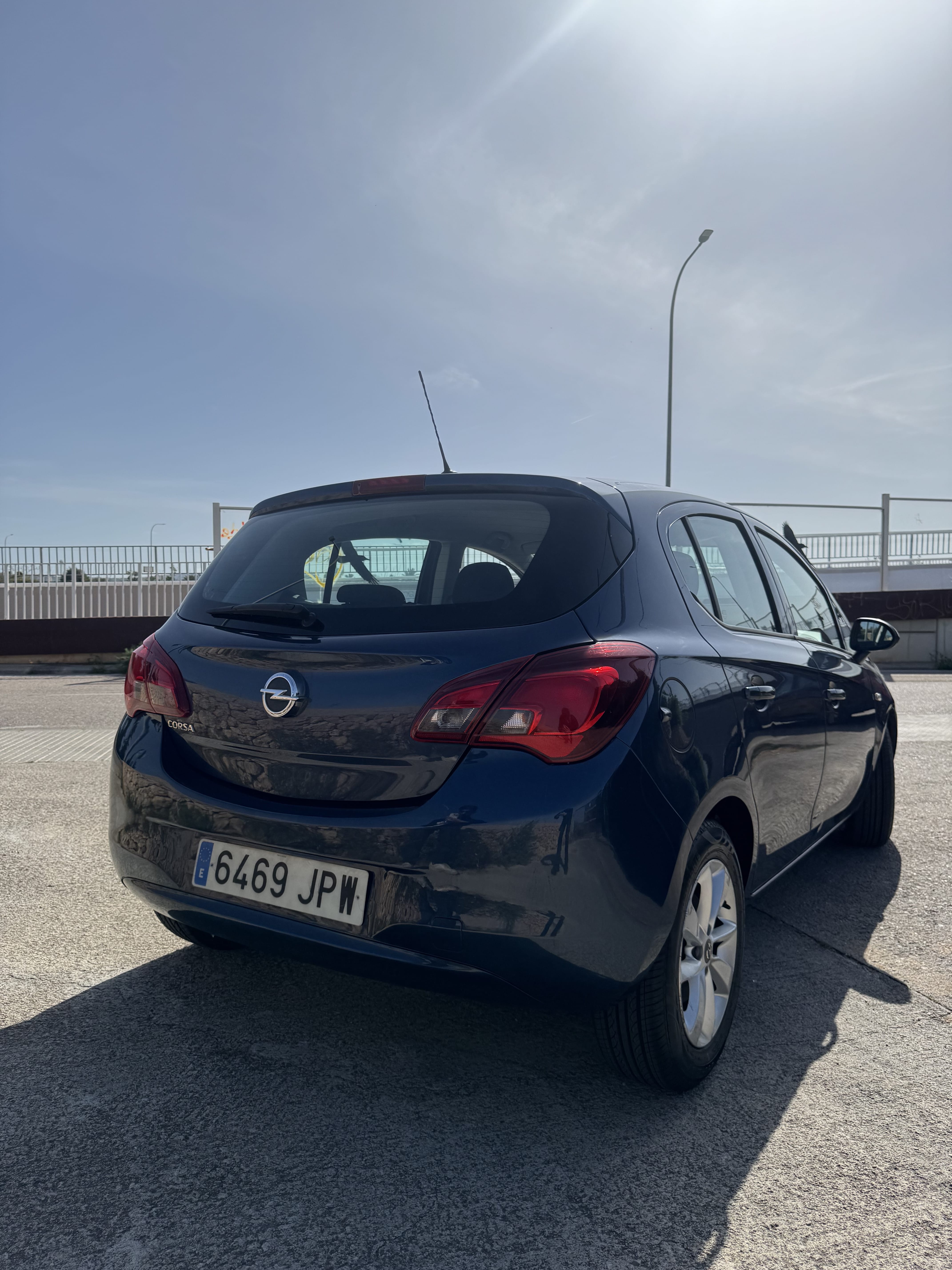Opel Corsa 1.4 con GPS
