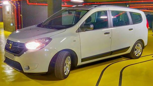 Dacia Lodgy EQ817PX avec Entrée audio / iPod