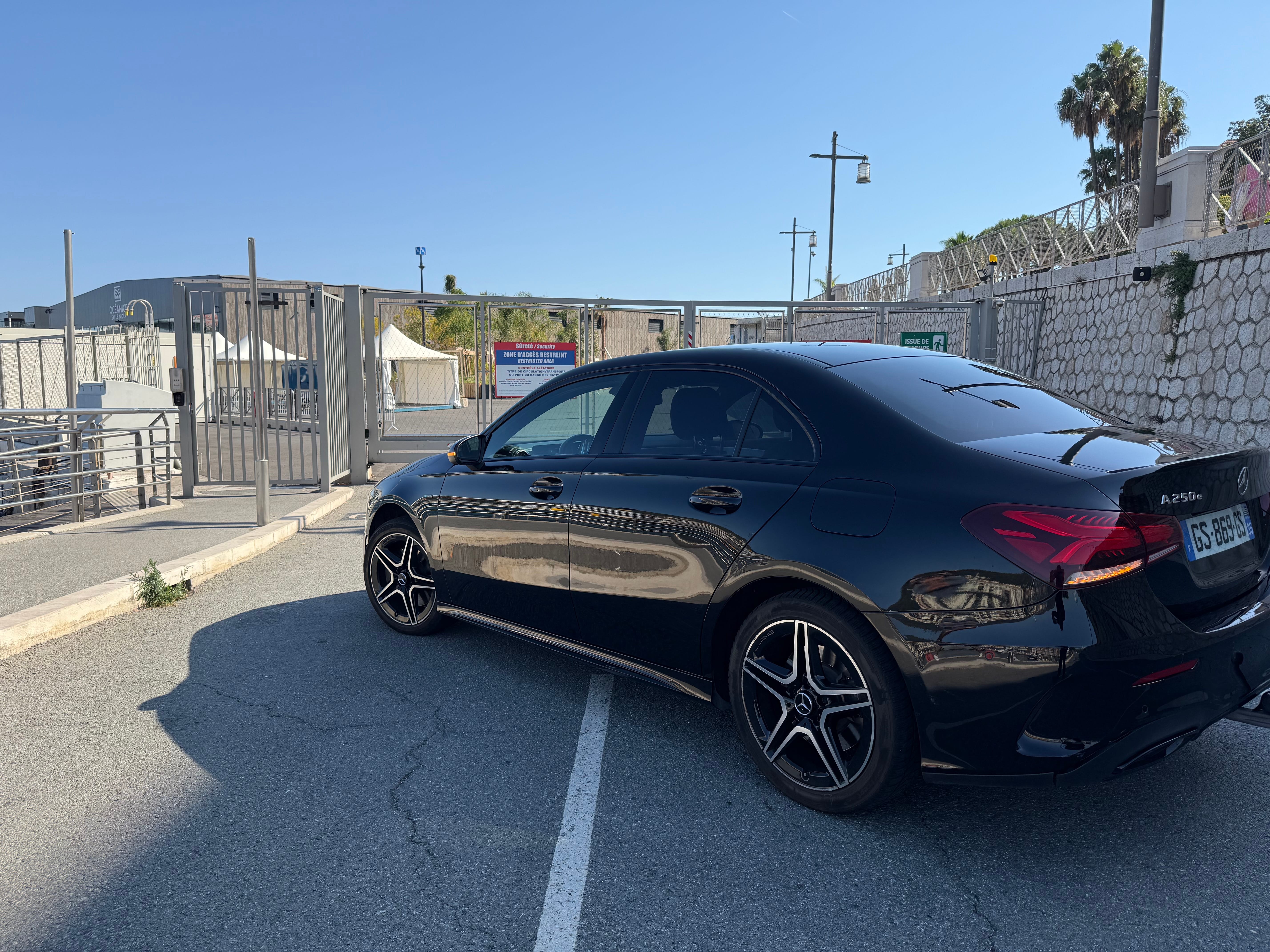 Mercedes-Benz Classe A 250 e med GPS
