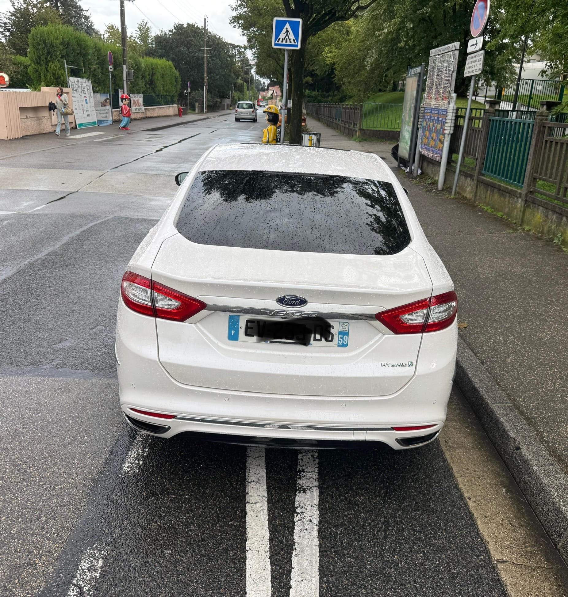 Ford Mondeo Hybride avec Régulateur de vitesse