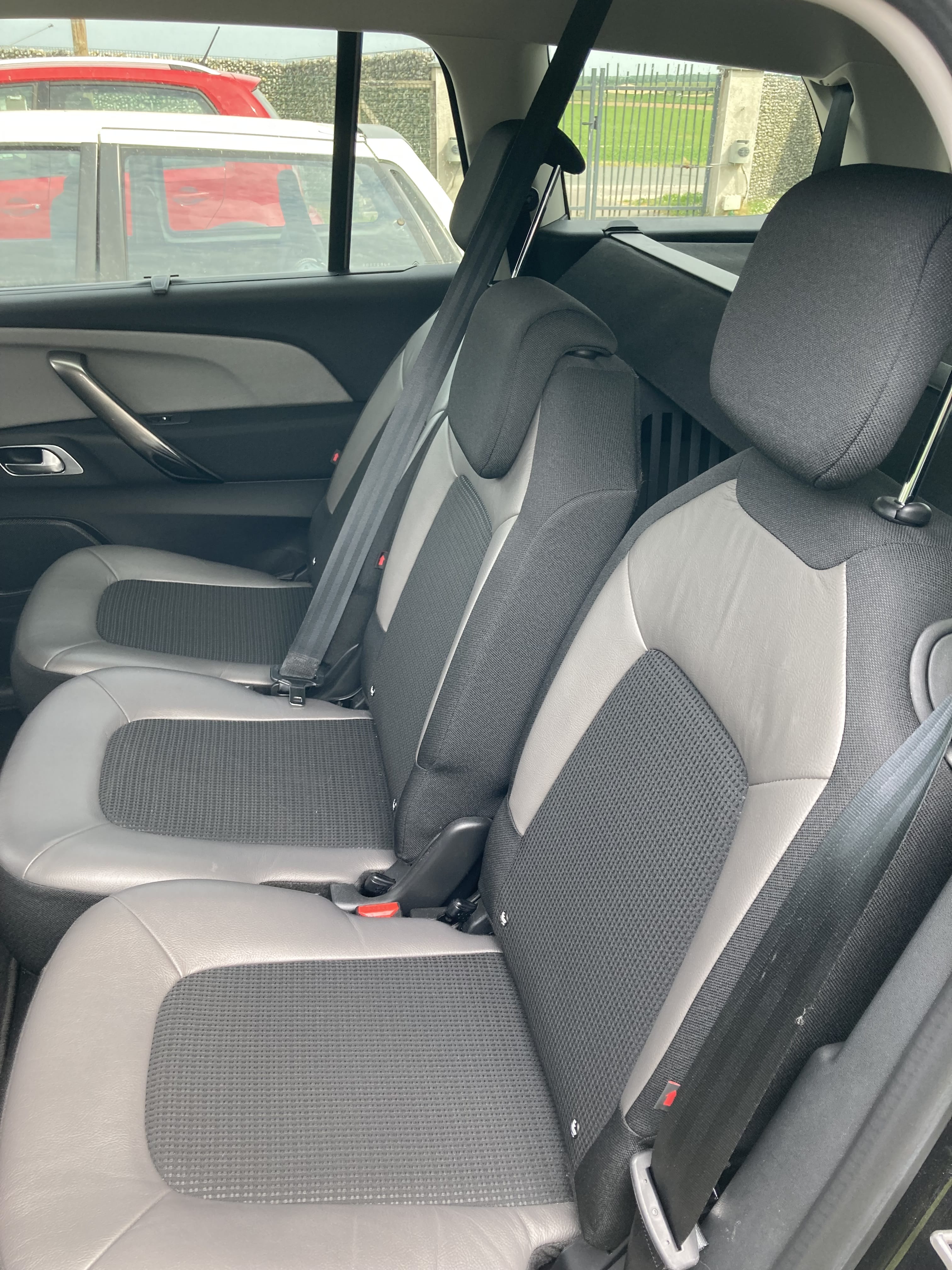 Citroen C4 Grand Spacetourer avec GPS