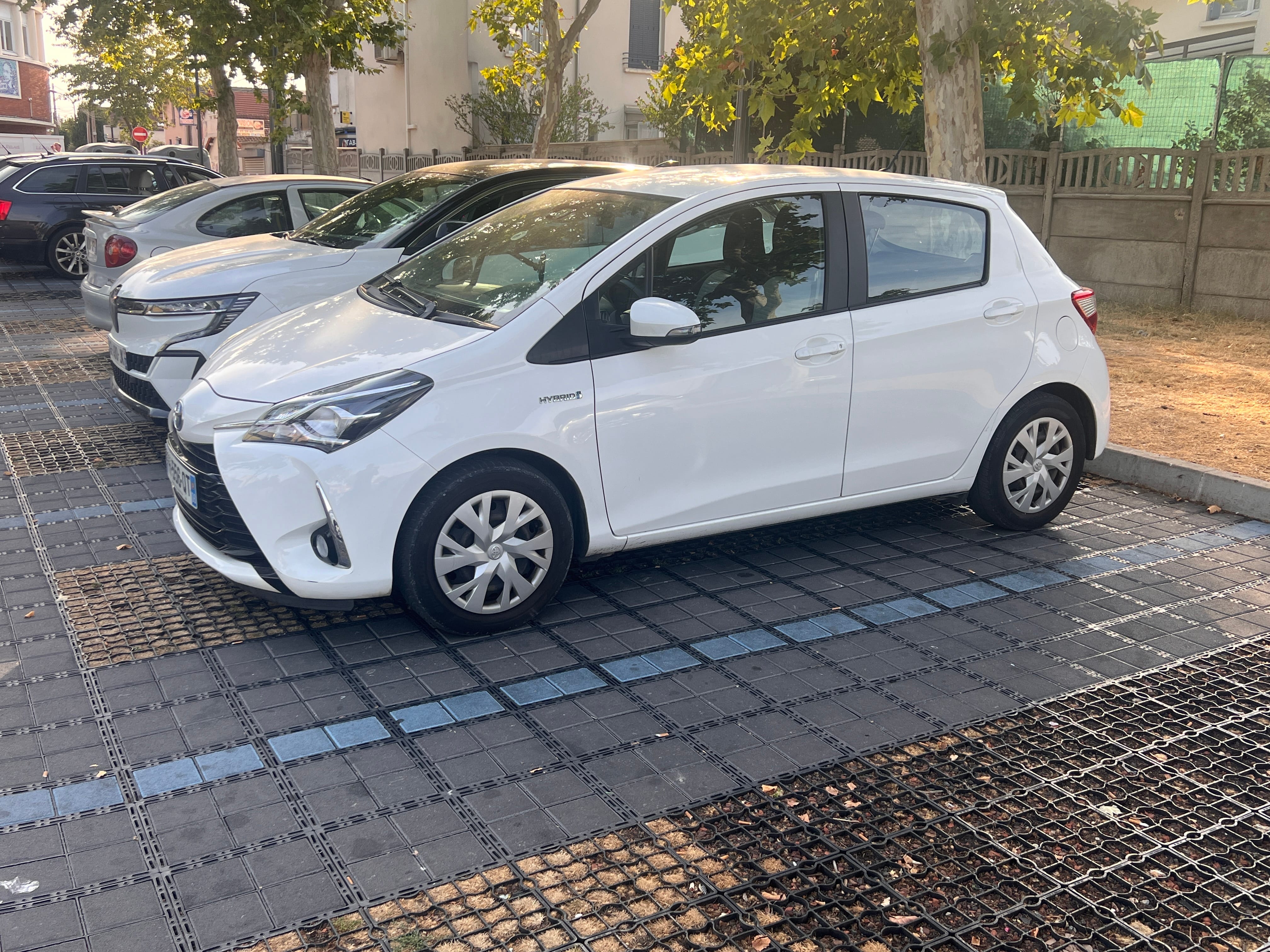 Toyota Yaris Hybride avec Climatisation