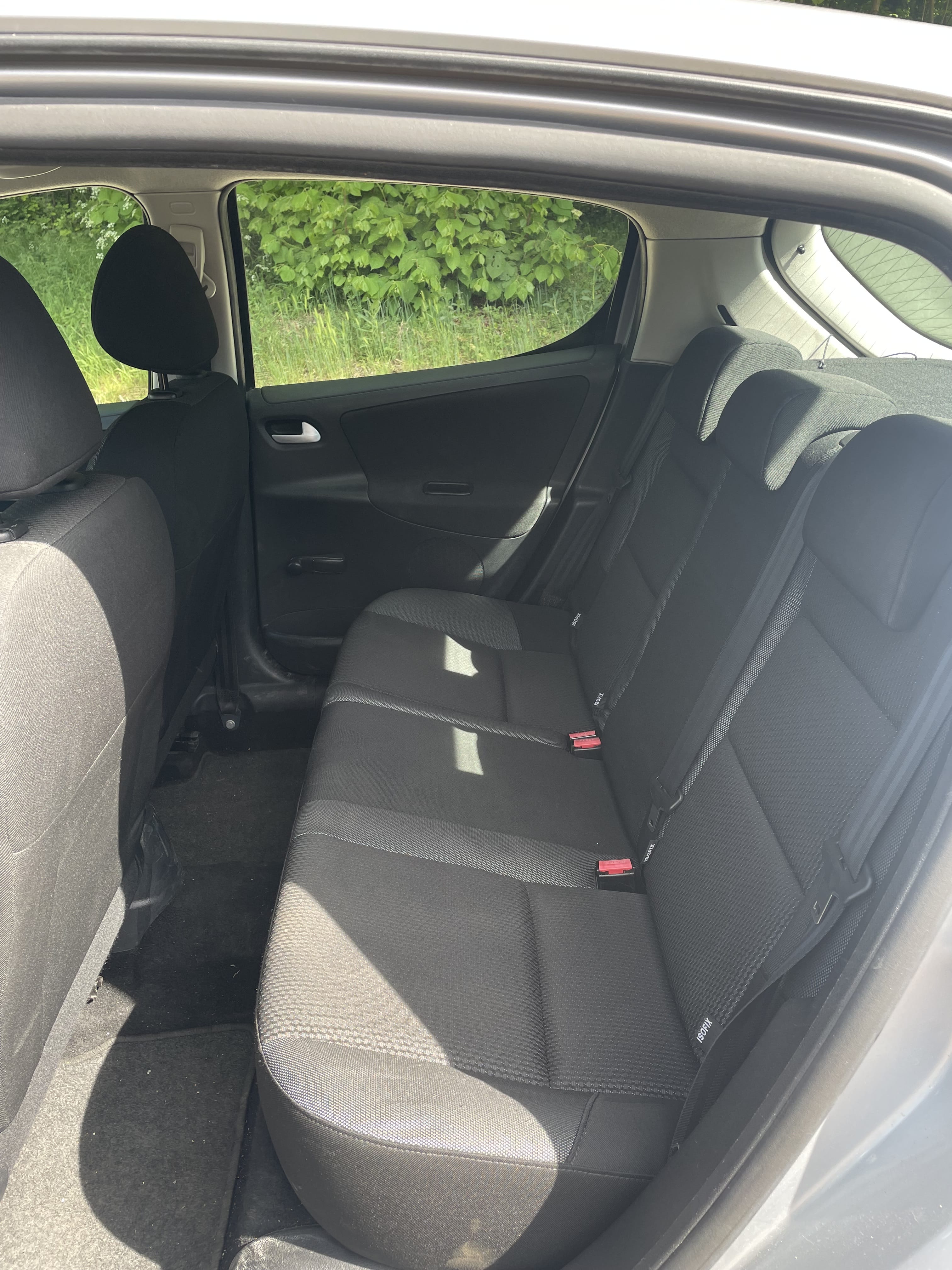 Peugeot 207+ avec Autoradio