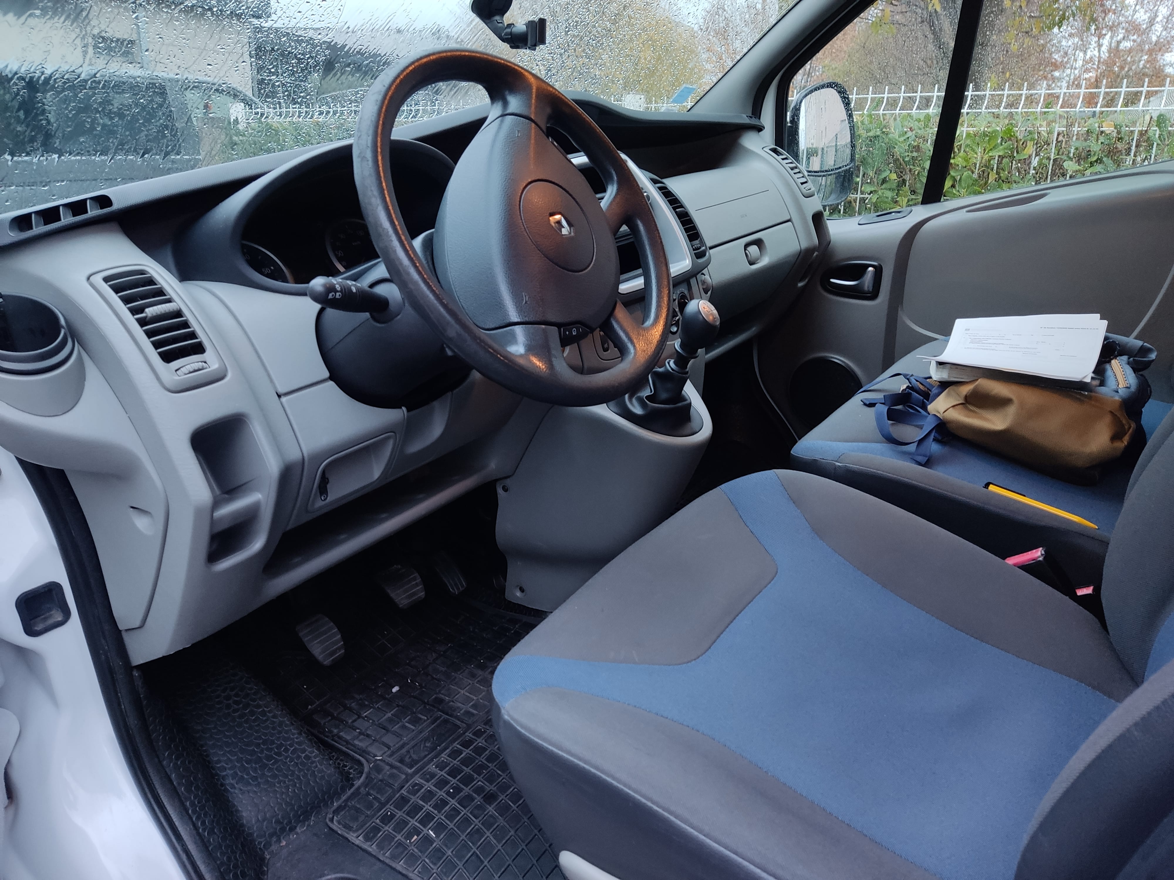 Renault Trafic Passenger mit Bluetooth-Audio