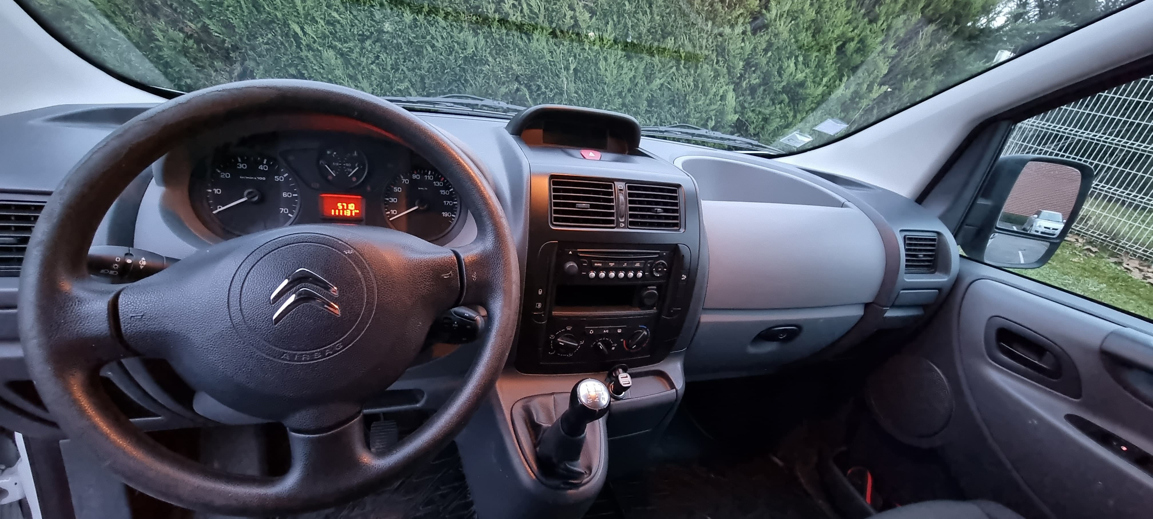 Citroen Jumpy 1.6 Hdi 90ch CT-141-AY avec Entrée audio / iPod