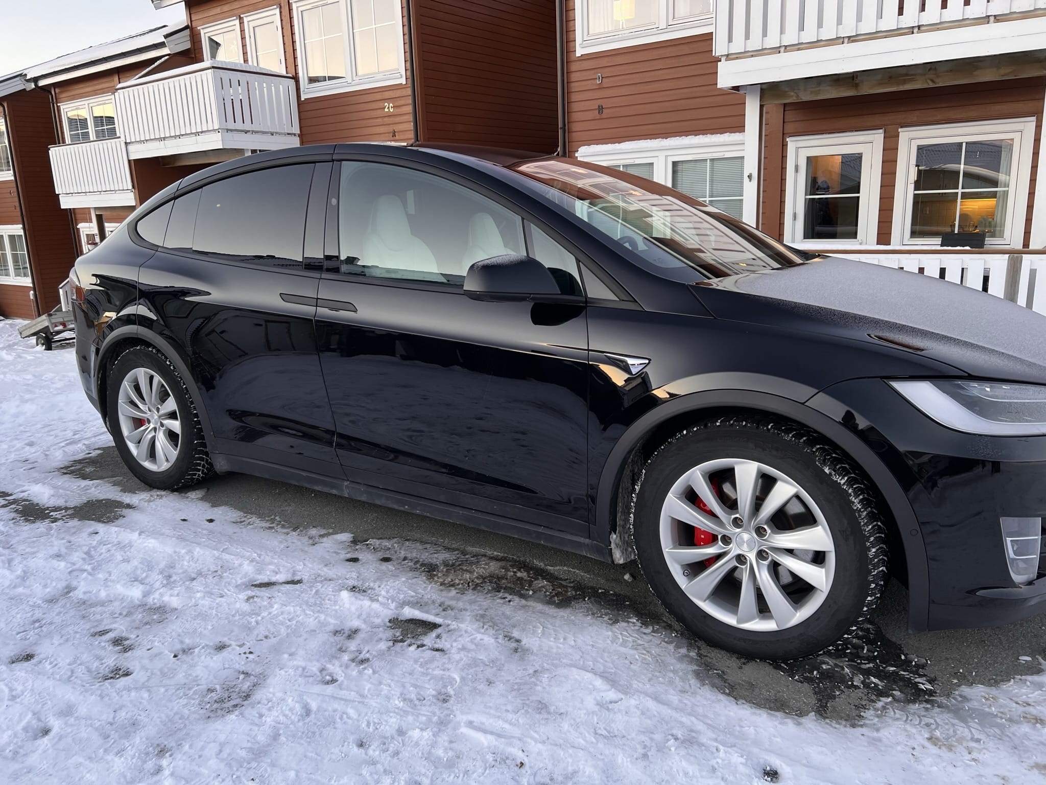 Tesla Model X 100D med GPS