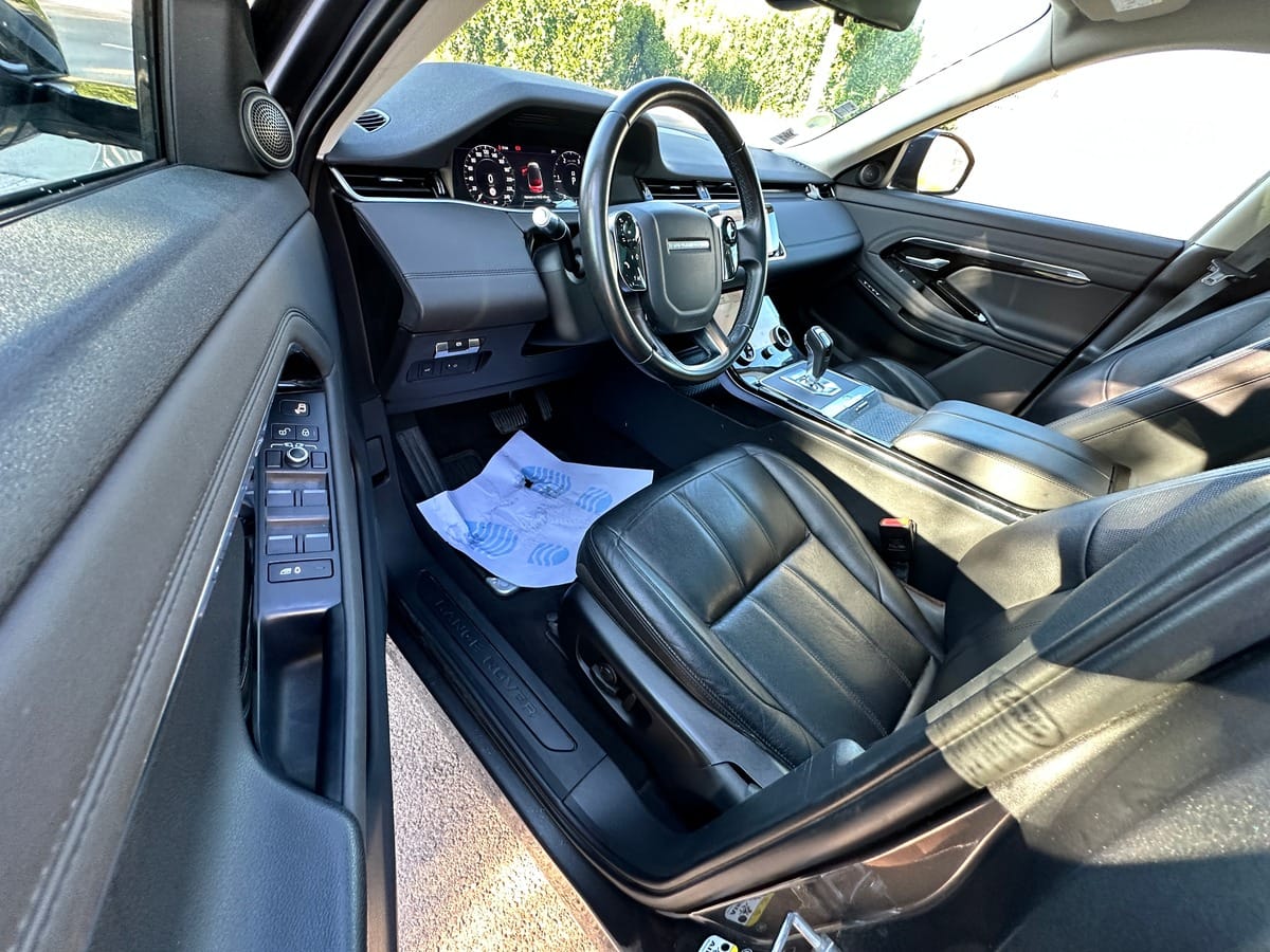 Land-Rover Range Rover Evoque Pure avec GPS